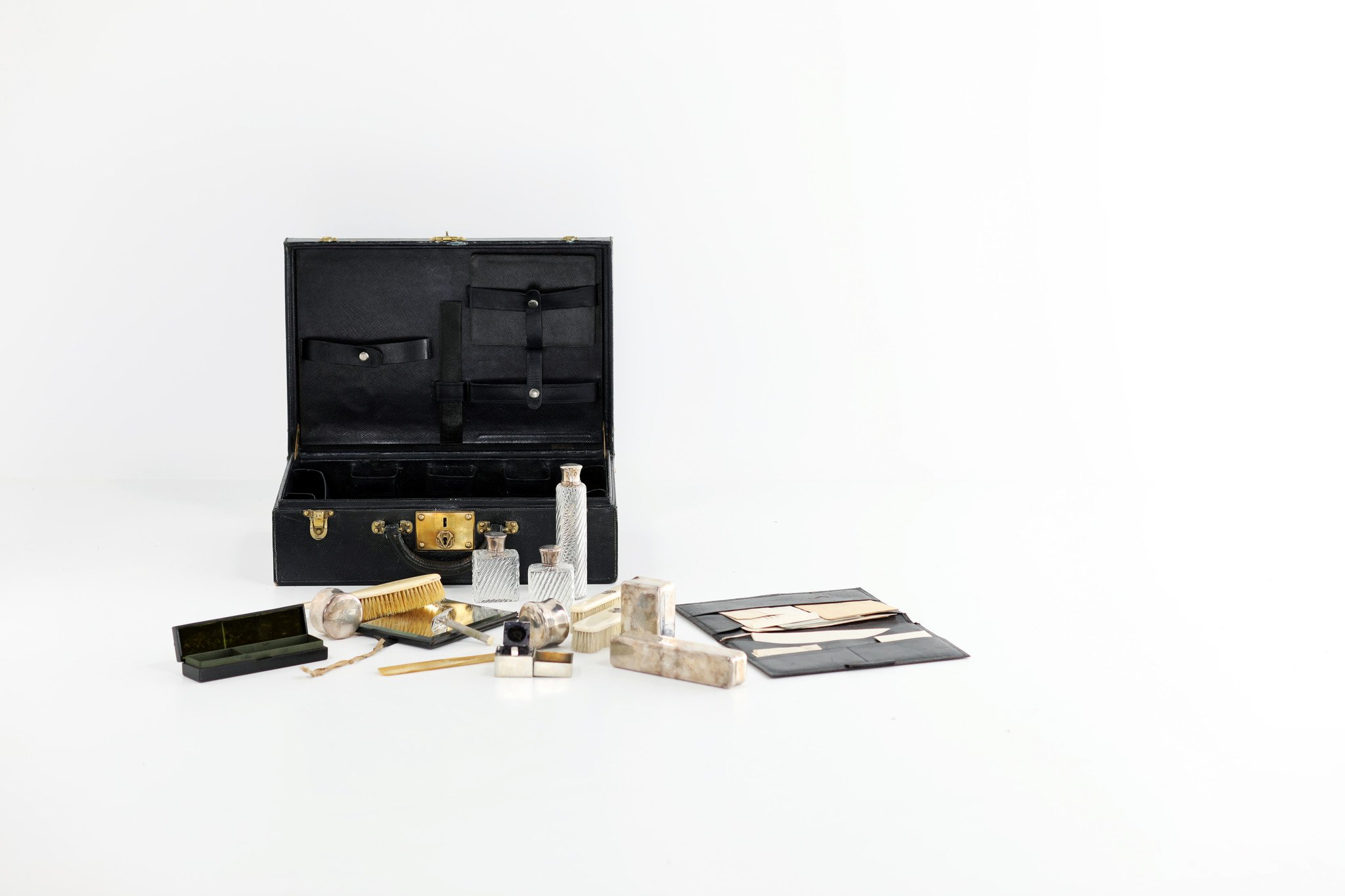 Extremely rare leather Louis Vuitton beauty case, 1930