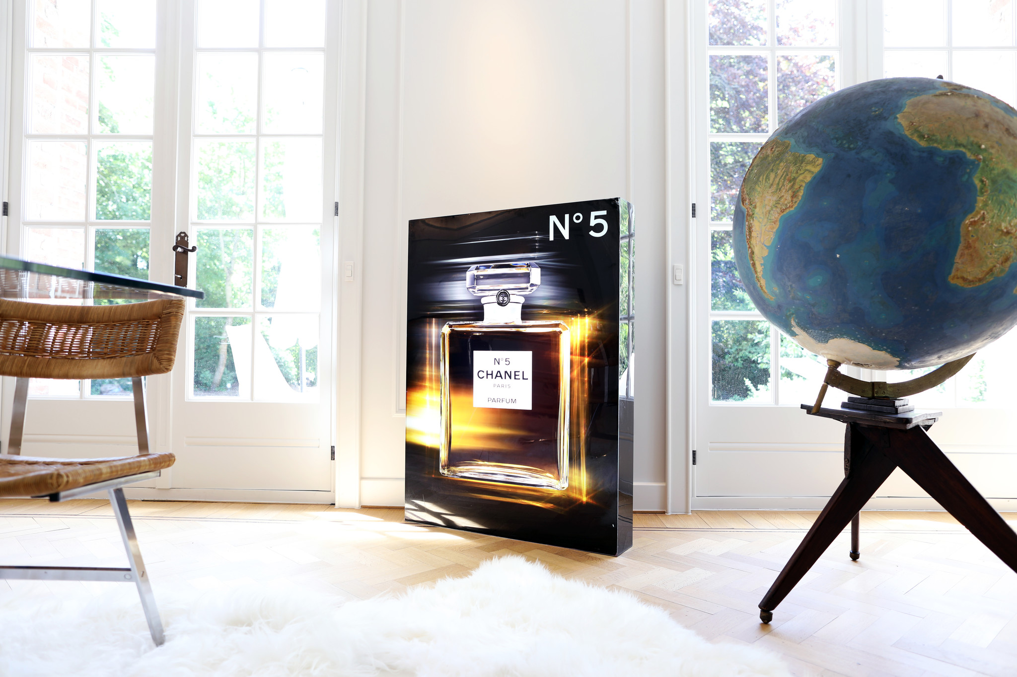 Original Chanel illuminated display