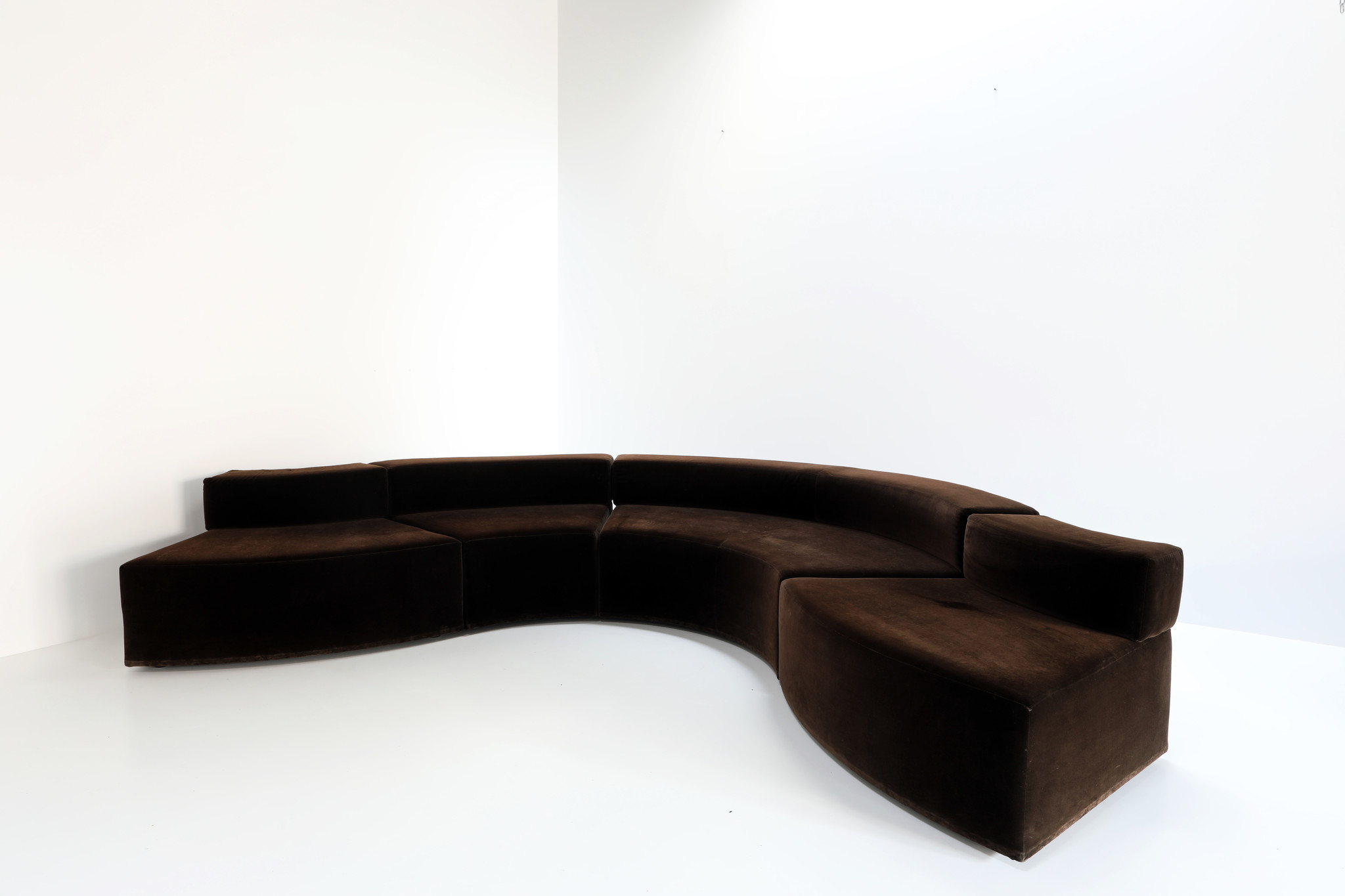 "Dune" sofa ontworpen door Ferrucio Laviani voor Emmemobili