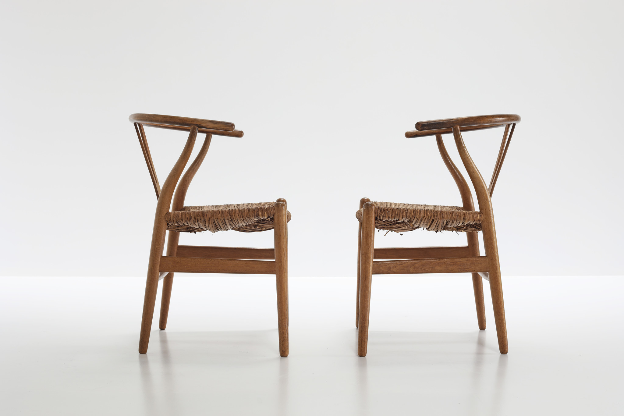 Set of 2 Wishbone chairs designed by Hans Wegner for Carl Hansen & son, 1950s