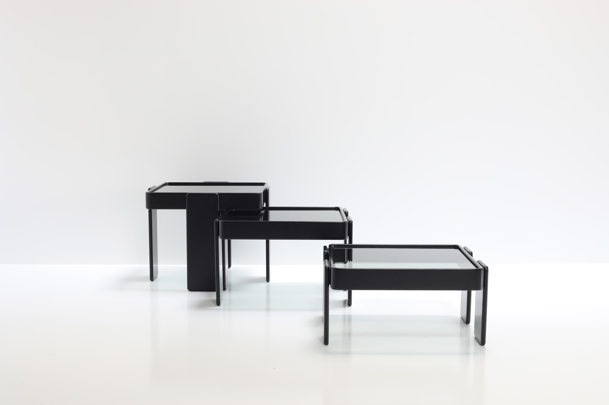 Bijzet tafel set ontworpen door Gianfranco Frattini voor Cassina, 1960's