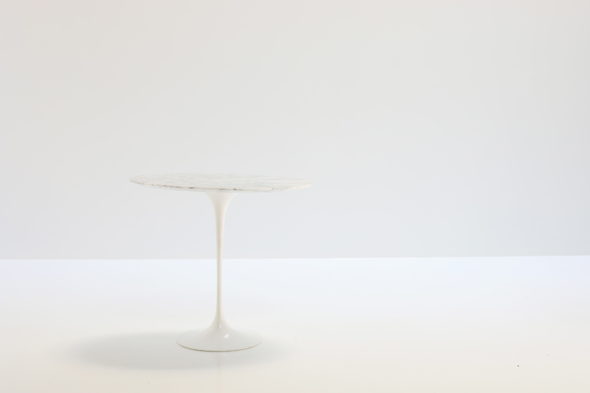 Ovalen bijzettafel Eero Saarinen, 1950's