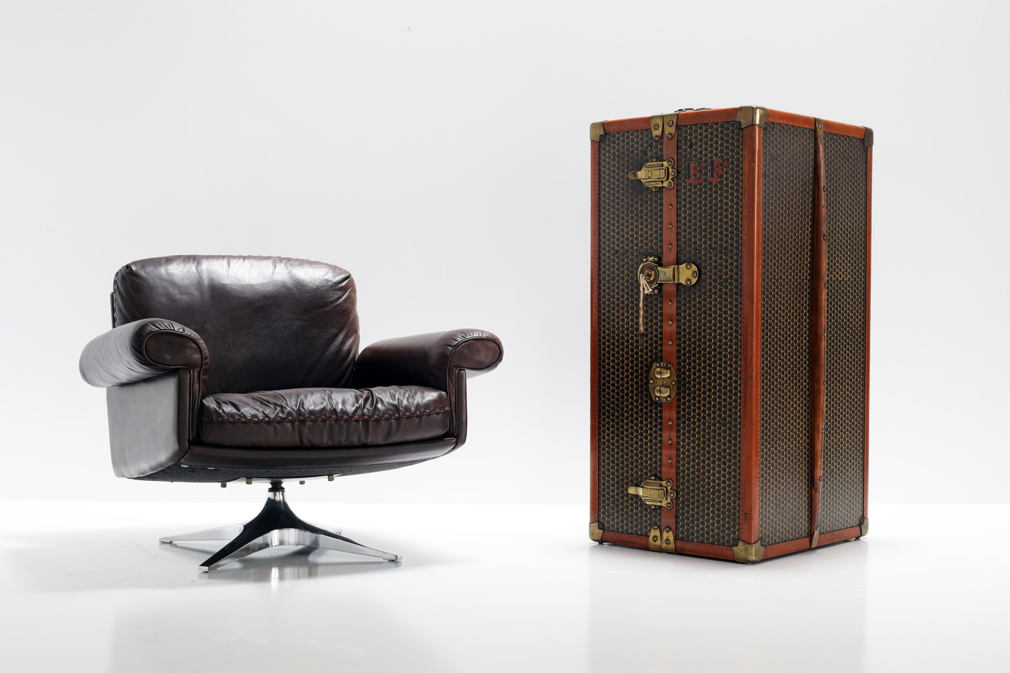 goyard wardrobe trunk value - louis vuitton trunk wardrobe goyard trunks  moynat luggage - Des Voyages