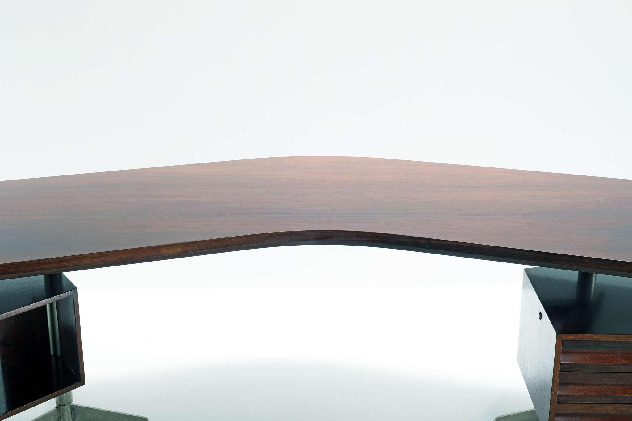 Vintage Osvaldo Borsani desk for Tecno 1956 in rosewood