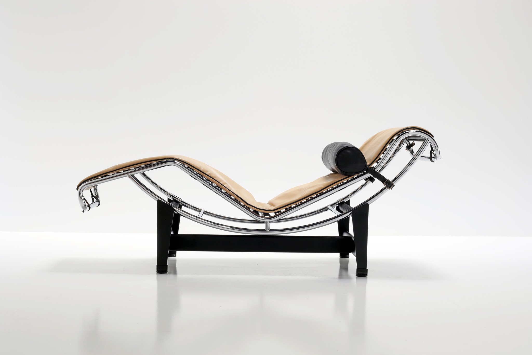 Chaise Longue ontworpen door Le Corbusier LC4 voor Cassina, 1970's