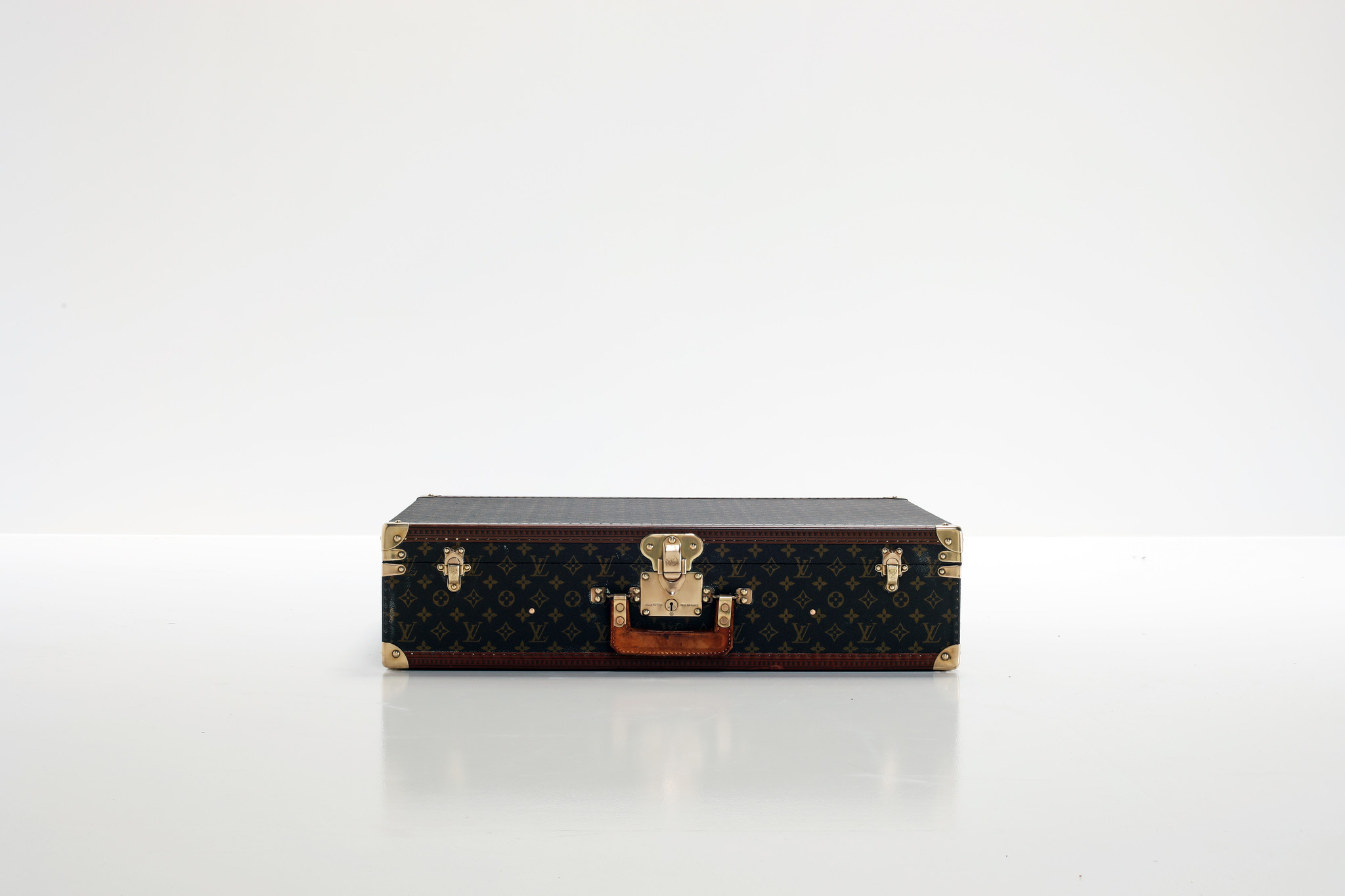 Louis Vuitton "Bisten" suitcase