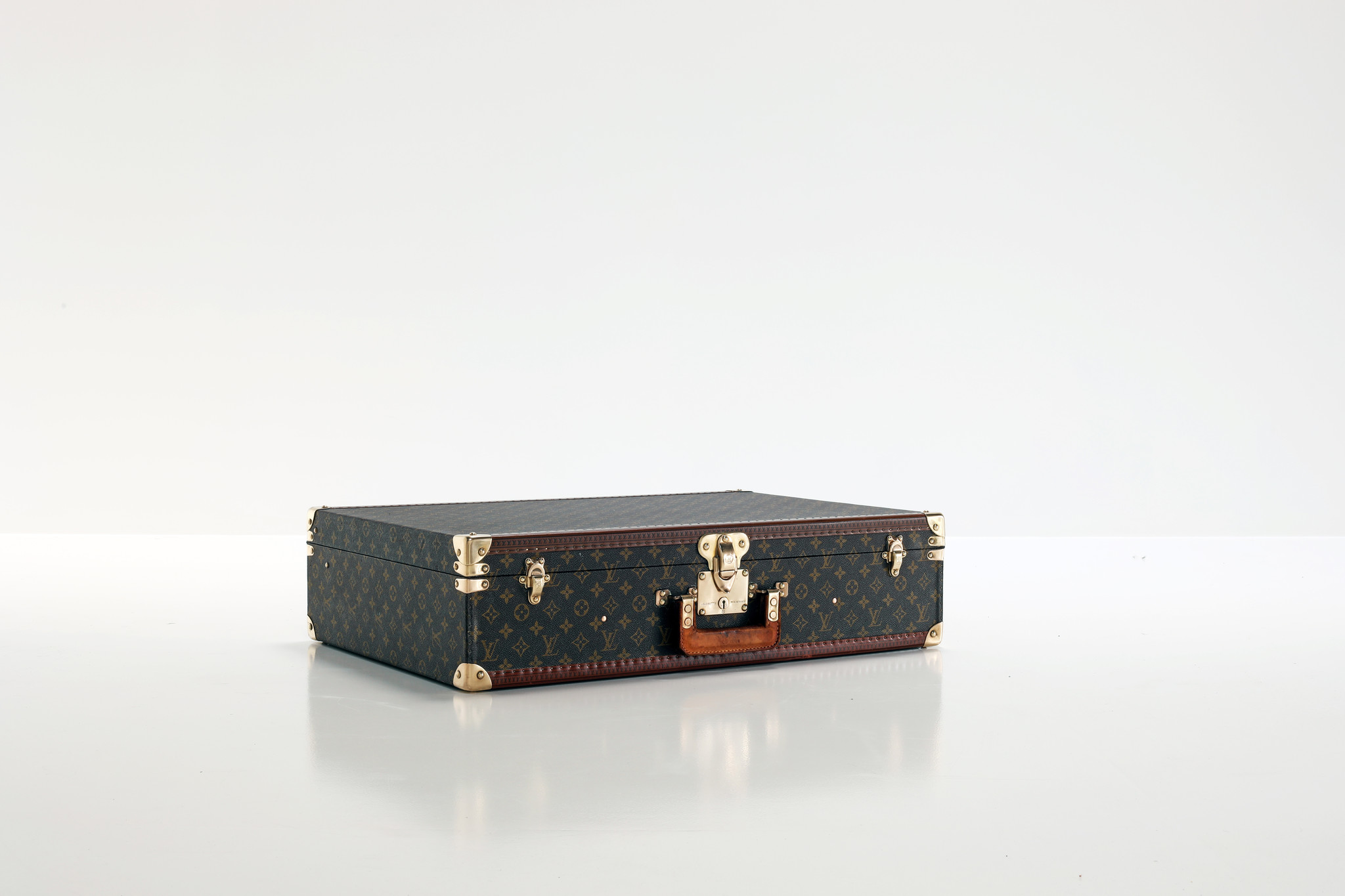 Louis Vuitton Bisten suitcase - THE HOUSE OF WAUW