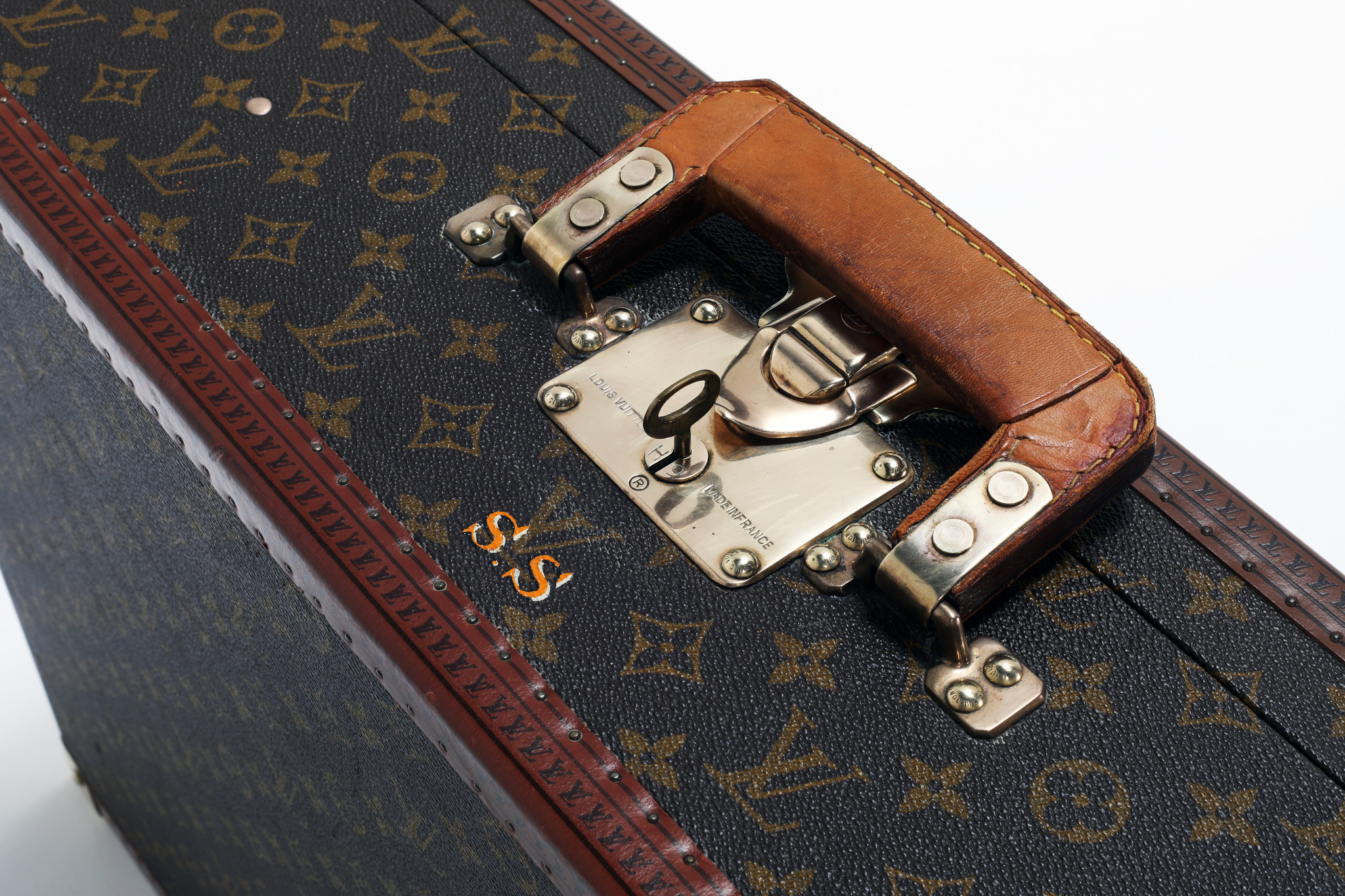 Louis Vuitton "Bisten" suitcase