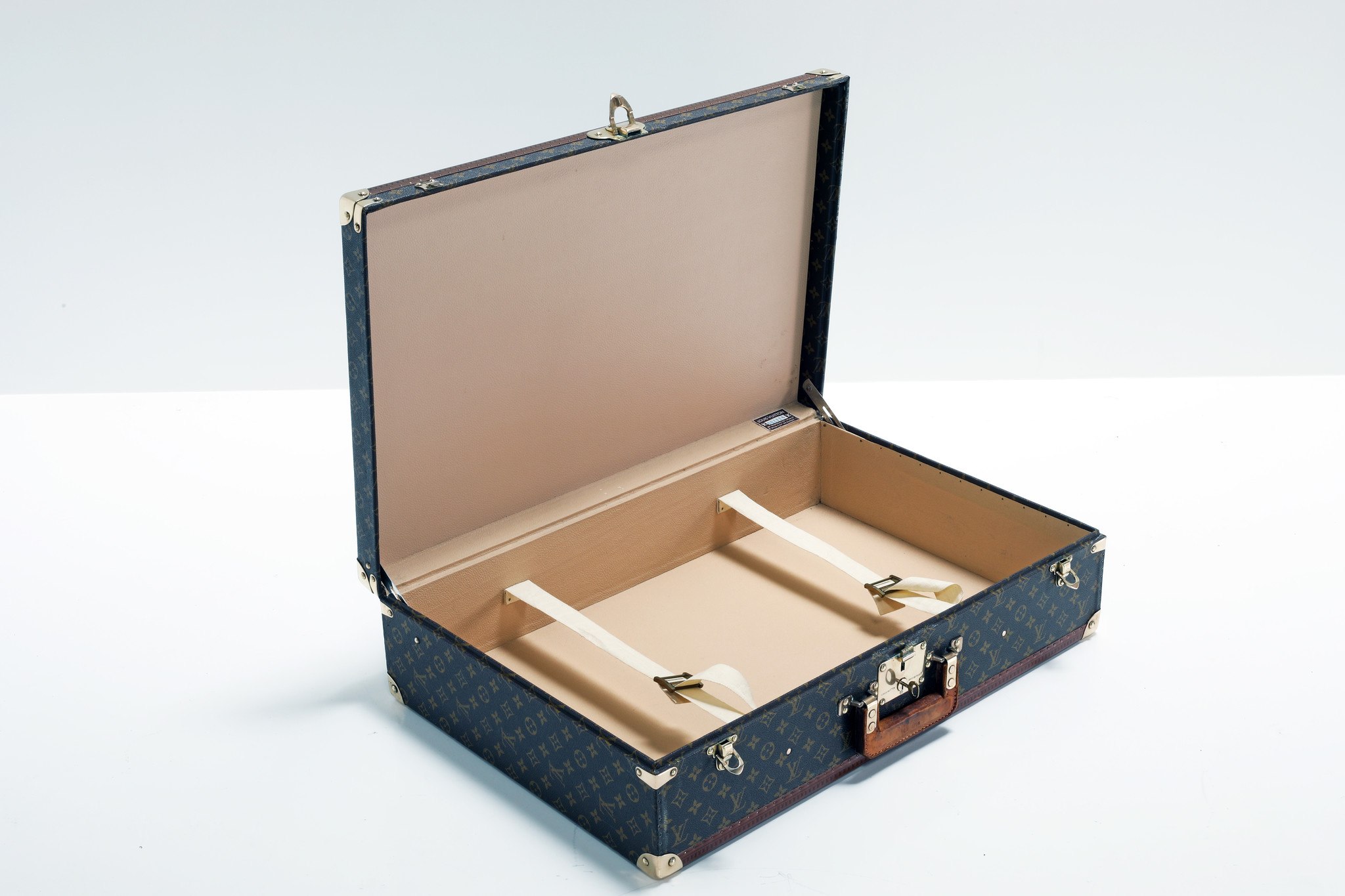 Louis Vuitton "Bisten" suitcase