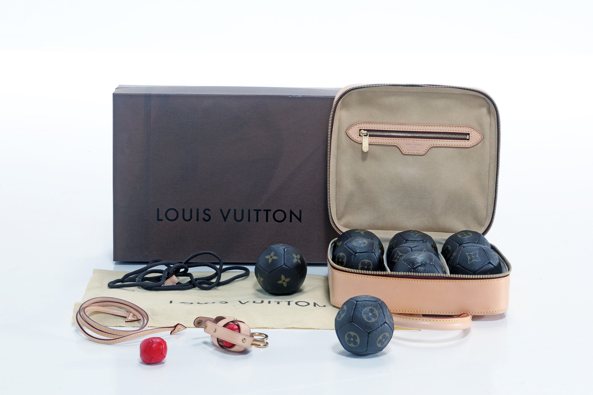 Lot de boules de pétanque Louis Vuitton en édition limitée, 2007