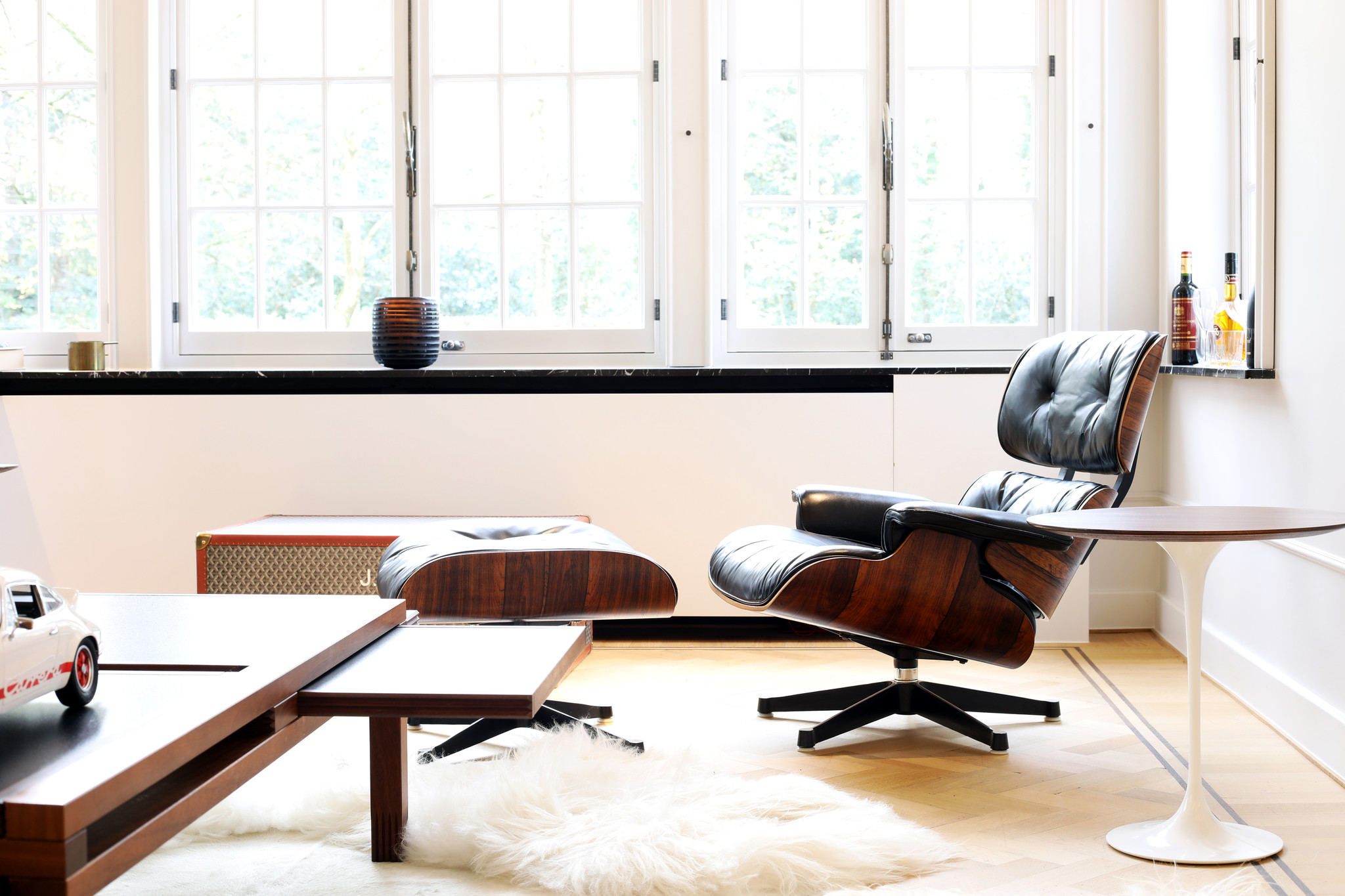 FAUTEUIL ET POUF VINTAGE EAMES Herman Miller, 1970