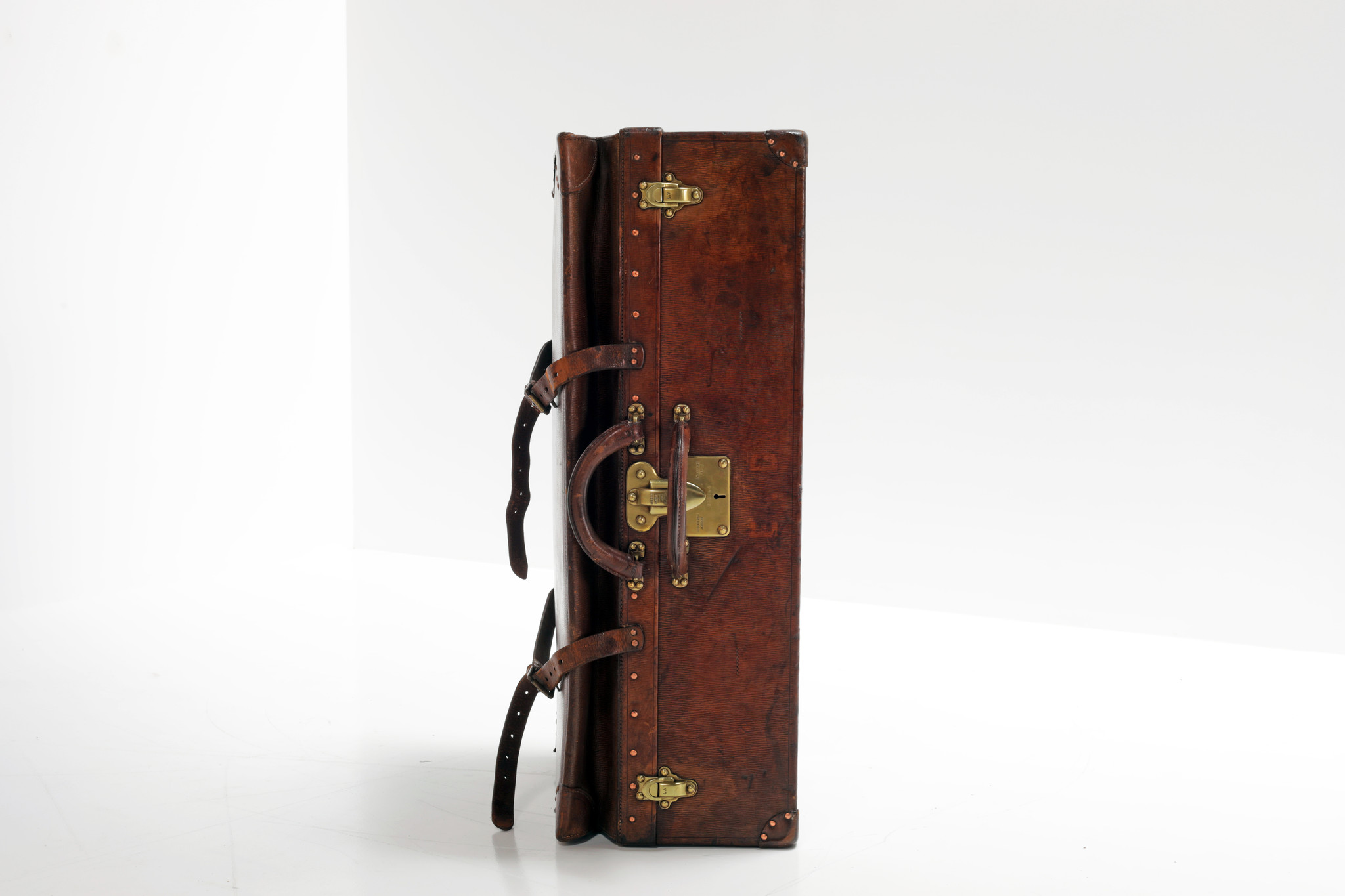 Louis Vuitton Expandable Suitcase in natural leather, 1910 - THE