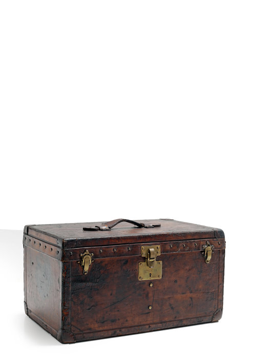 Louis Vuitton Expandable Suitcase in natural leather, 1910 - THE