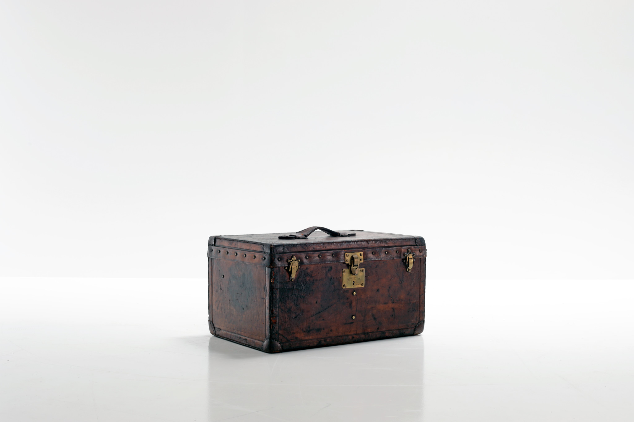 Antique Louis Vuitton hat suitcase, 1905