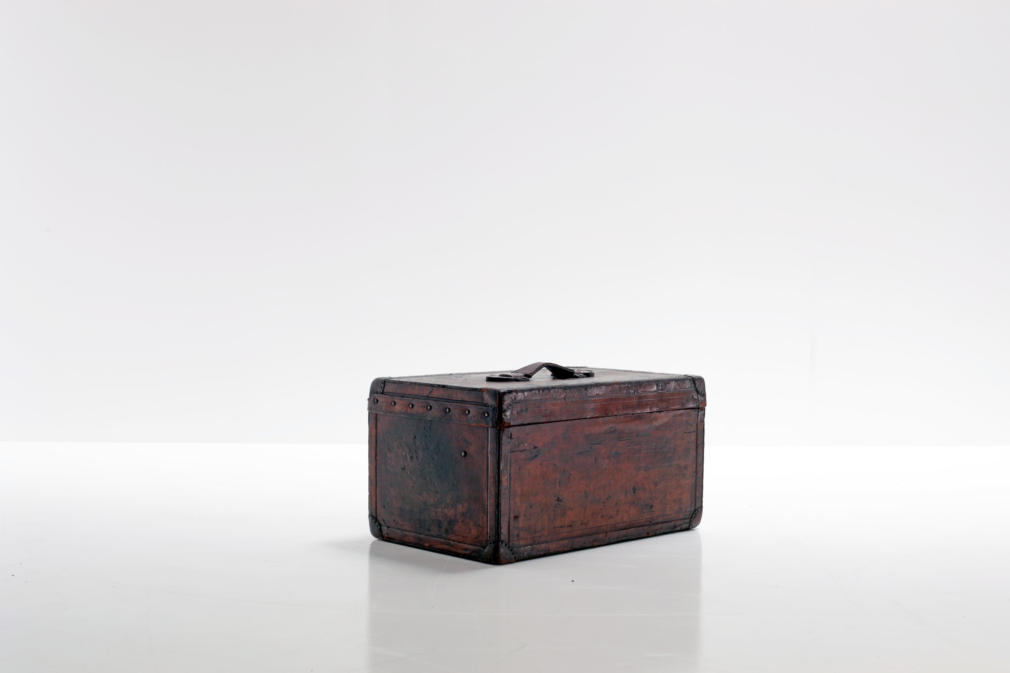 Leather Louis Vuitton wardrobe suitcase, 1920's - THE HOUSE OF WAUW