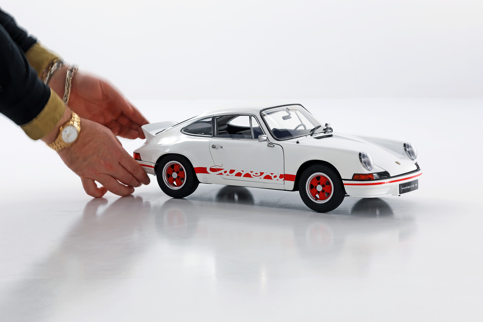 MODÈLE RÉDUIT PORSCHE RS 1:8