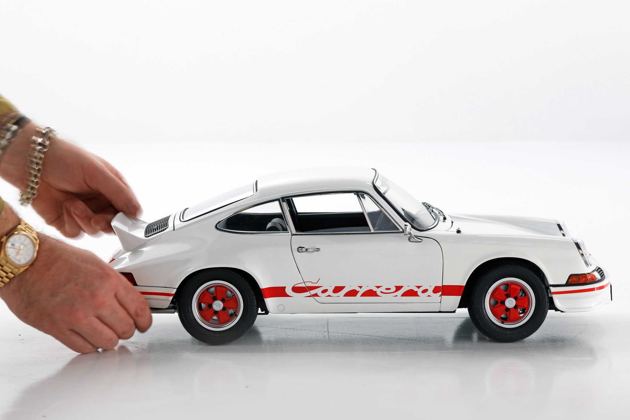 MODÈLE RÉDUIT PORSCHE RS 1:8