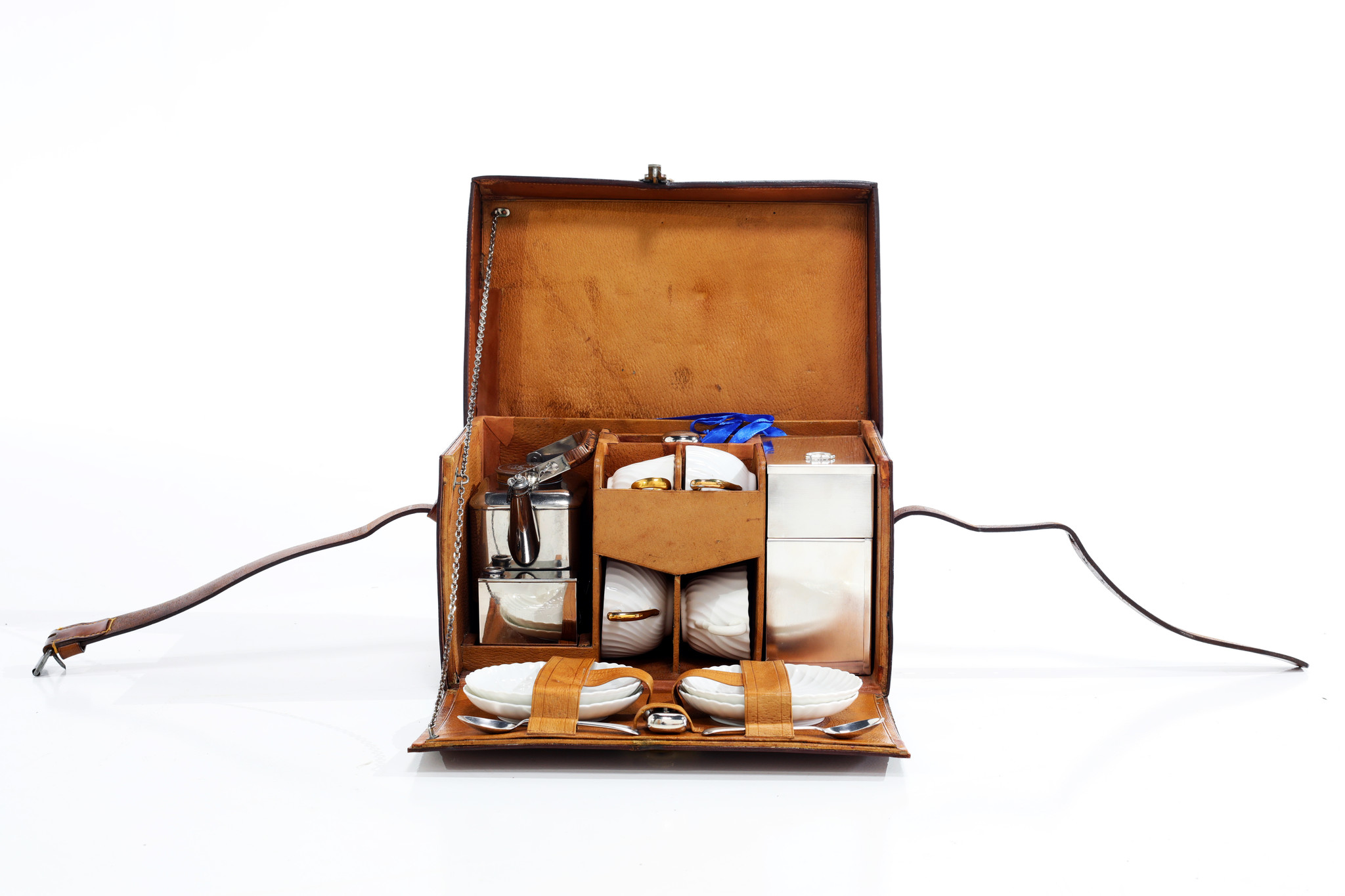 Exclusieve Moynat picknickset in lederen koffer circa 1910