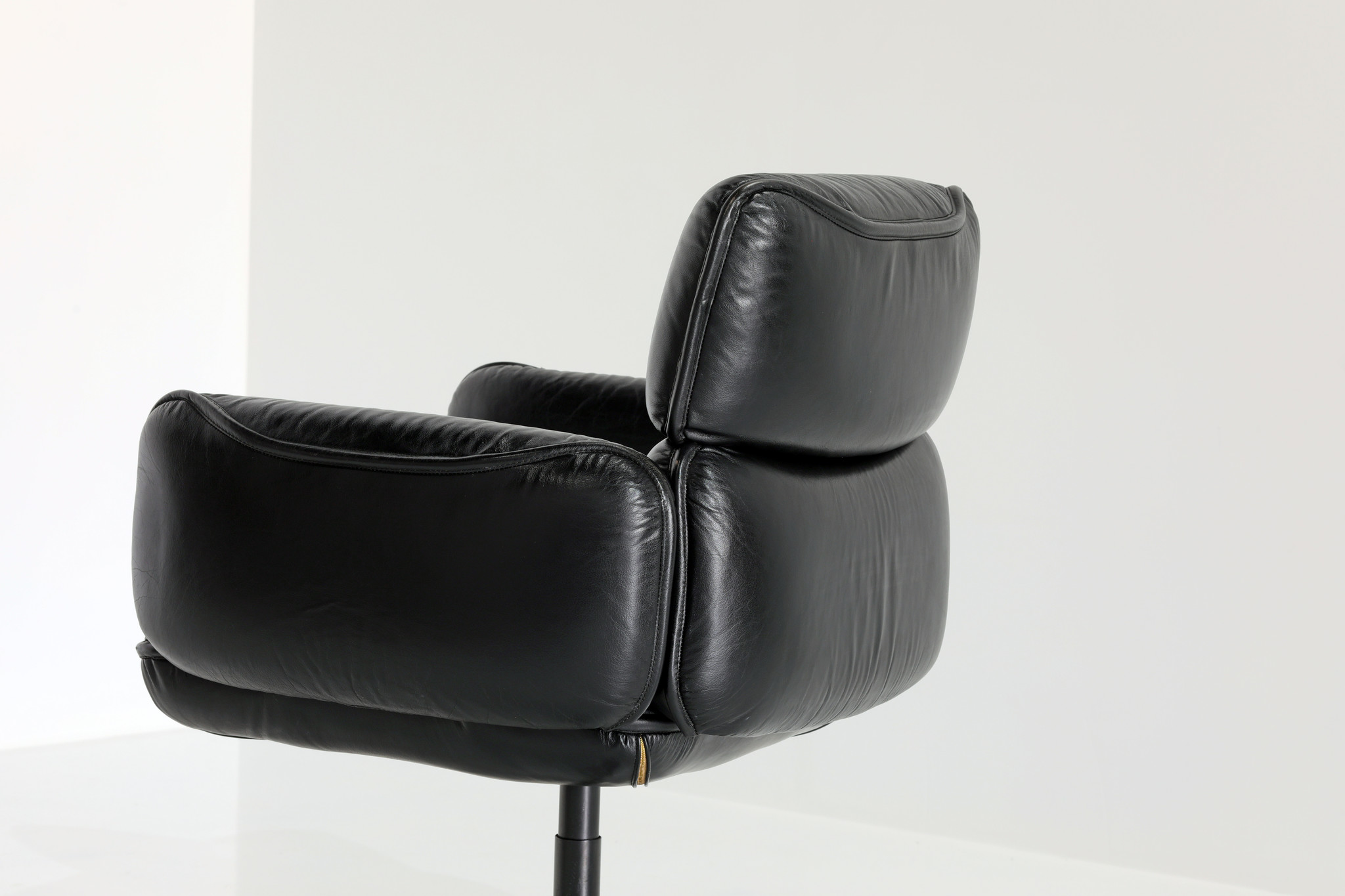 Otto Zapf Executive Chair for Koll International, 1973