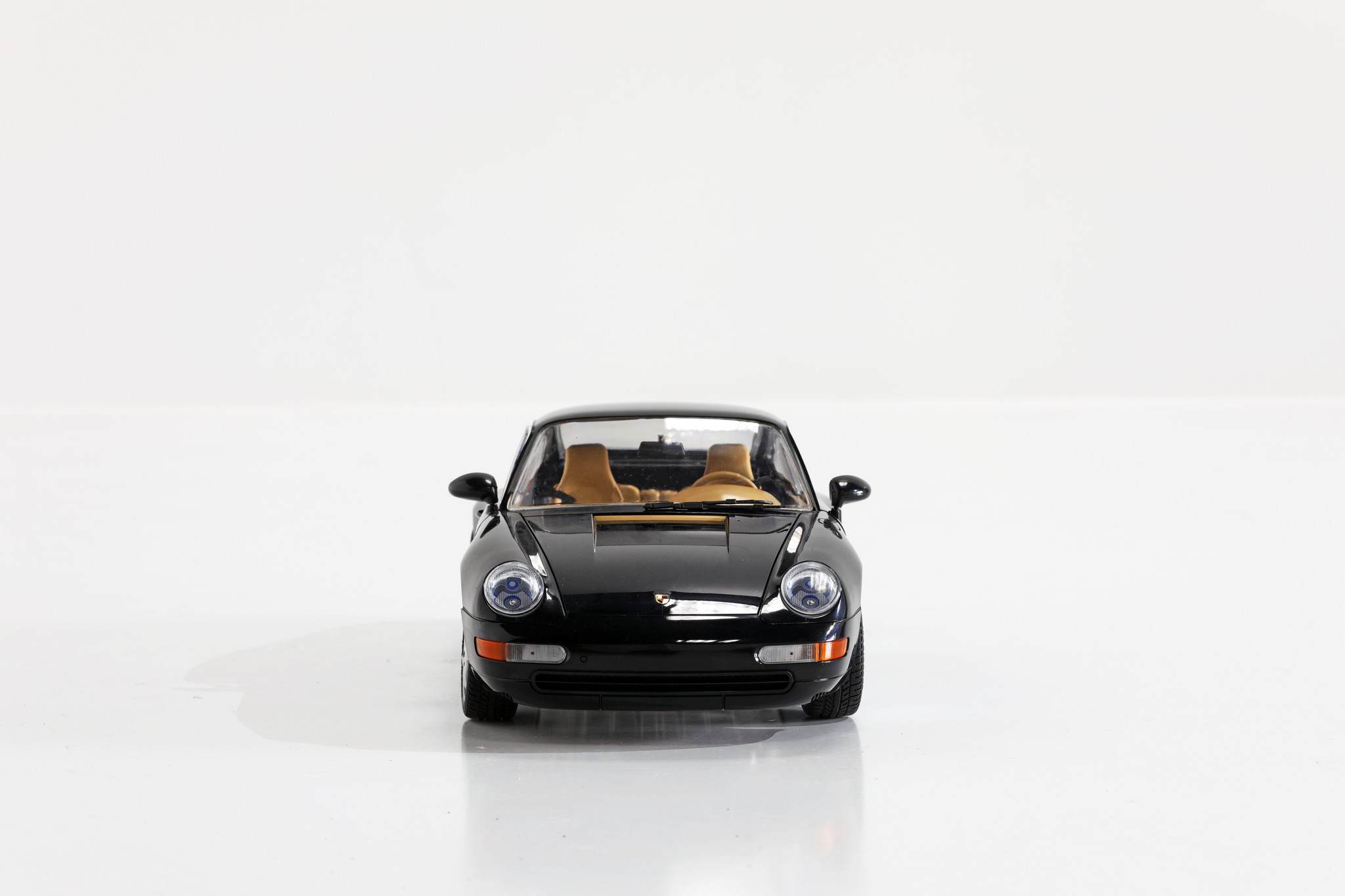 MODÈLE ÉCHELLE 1:8 PORSCHE 993 POCHER