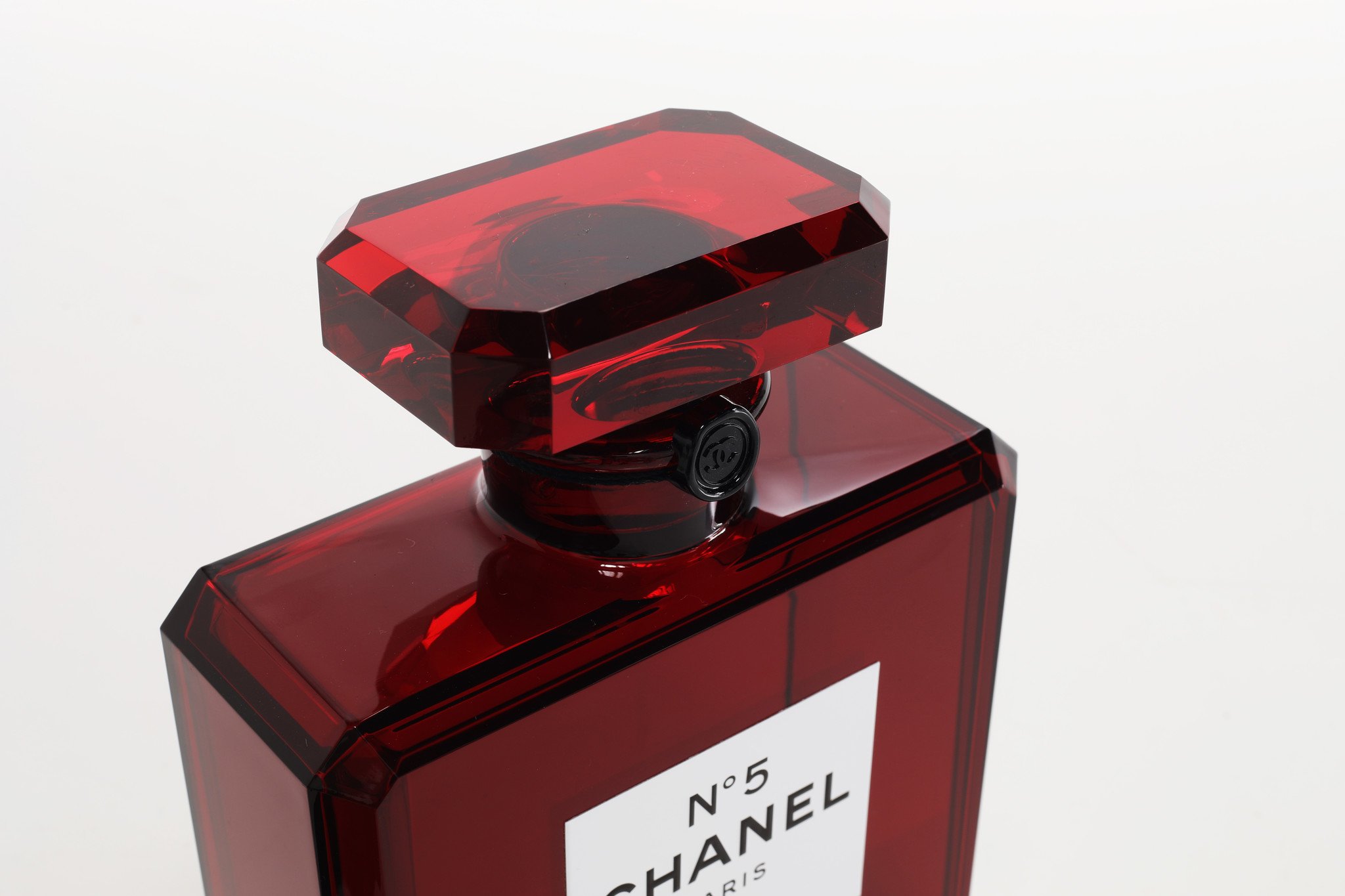 XXL Chanel limited edition factice