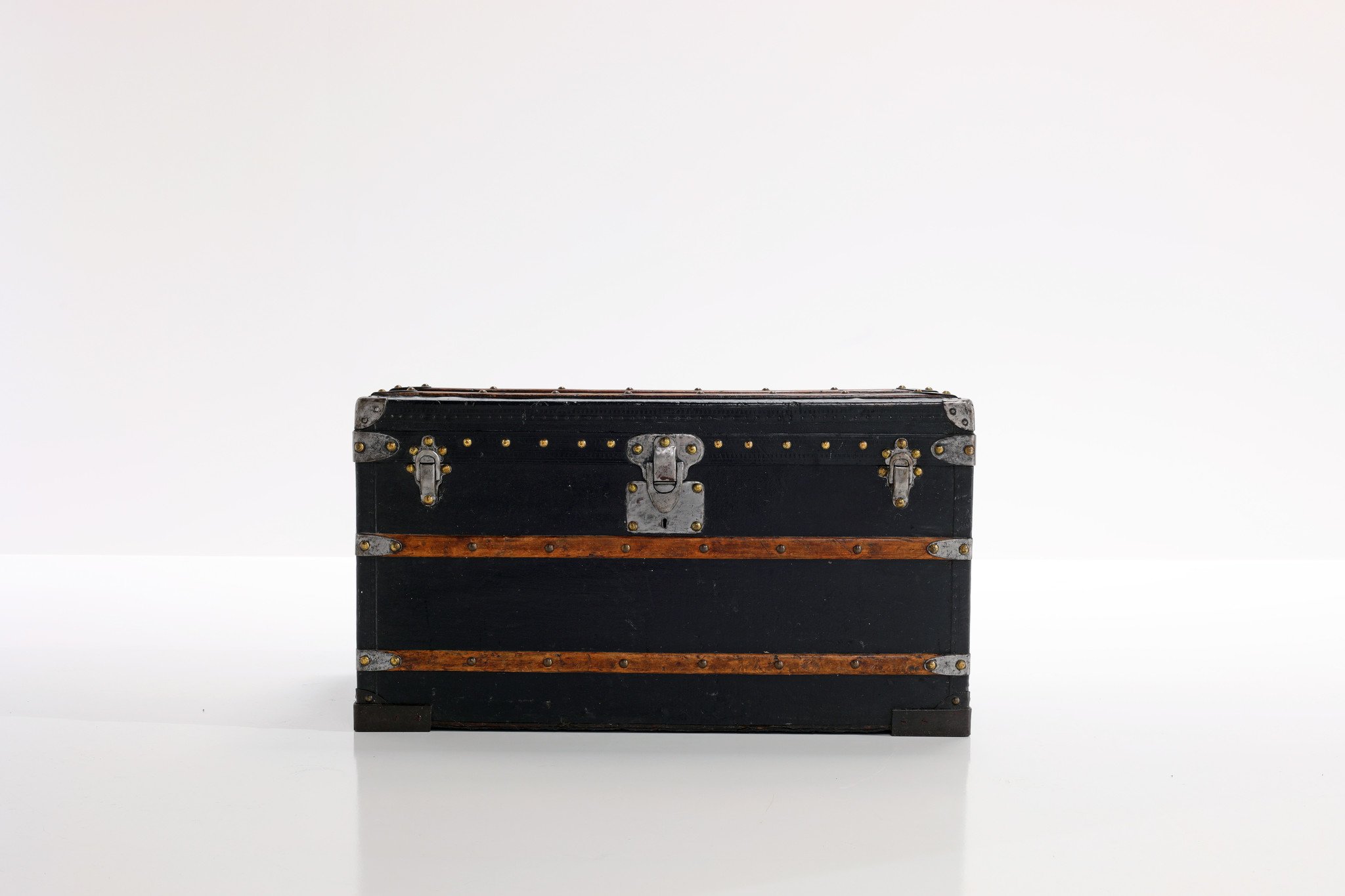 1st Louis Vuitton trunk Trianon - HET HUIS VAN WAUW