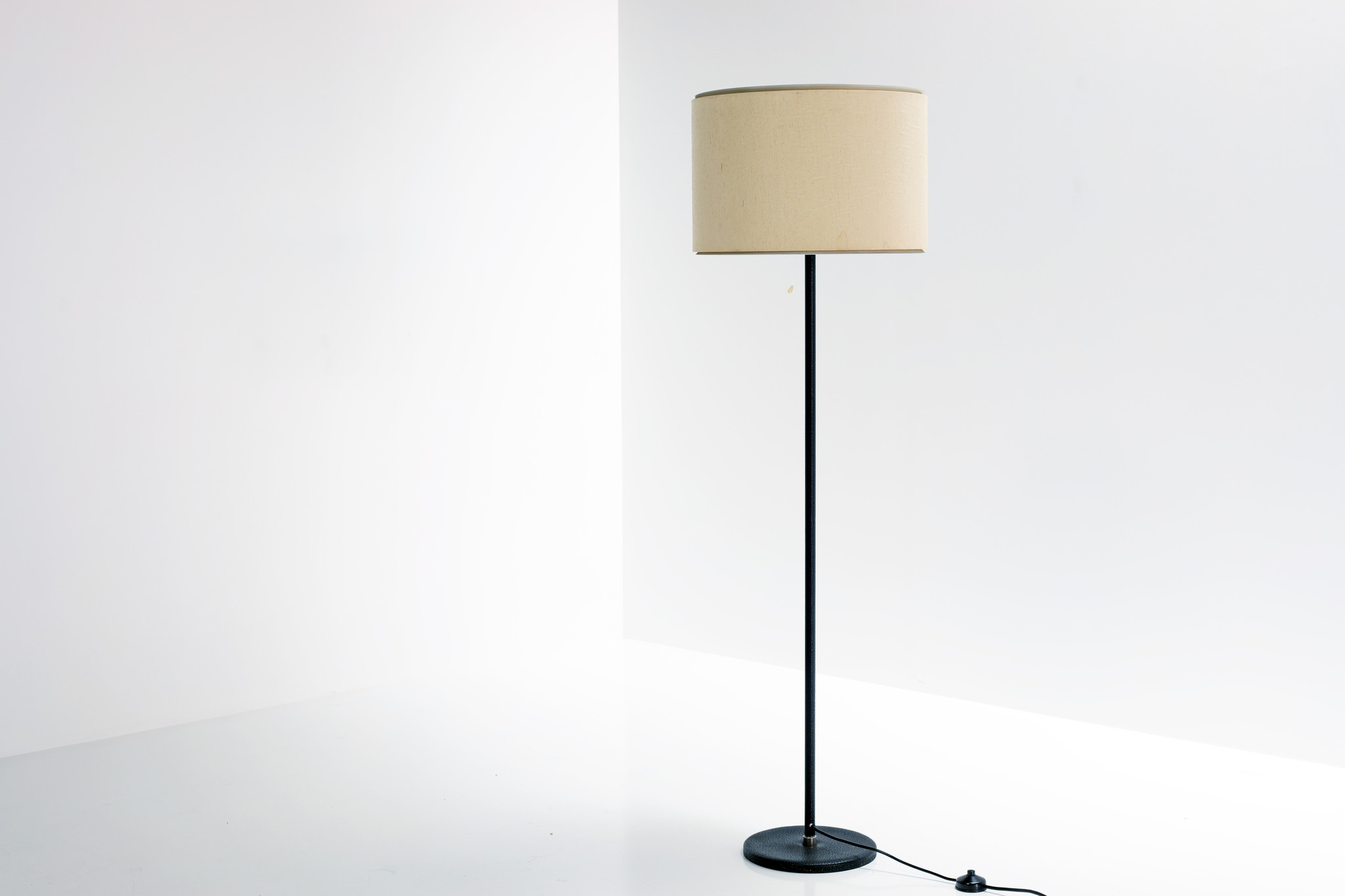 Beautiful vintage floor lamp with linen shade, 1970s