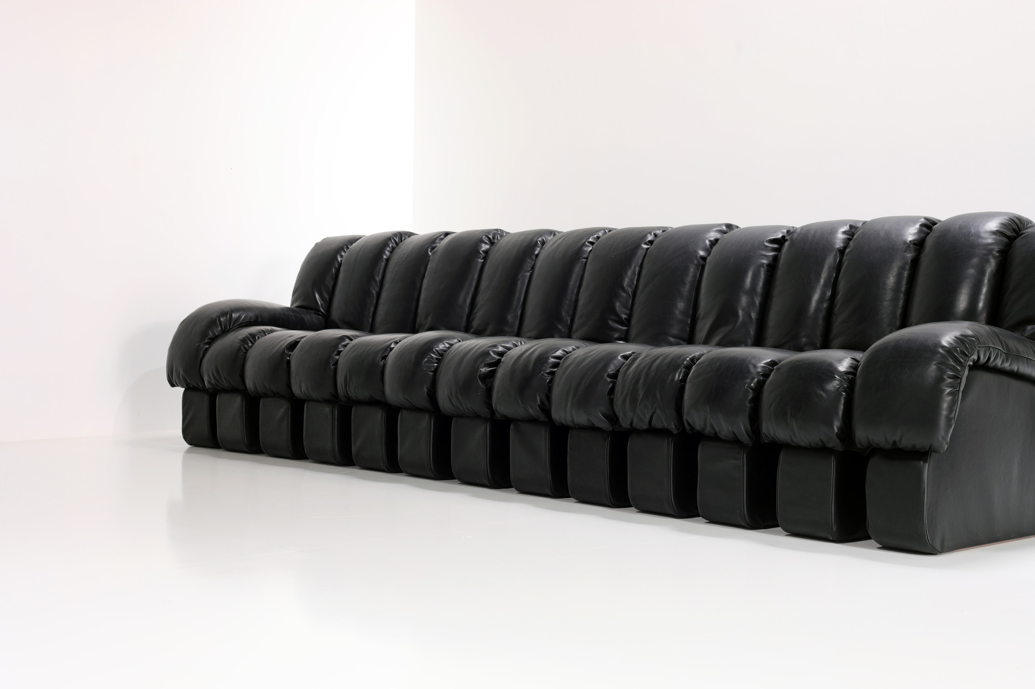 The iconic "Snake sofa" De Sede DS600