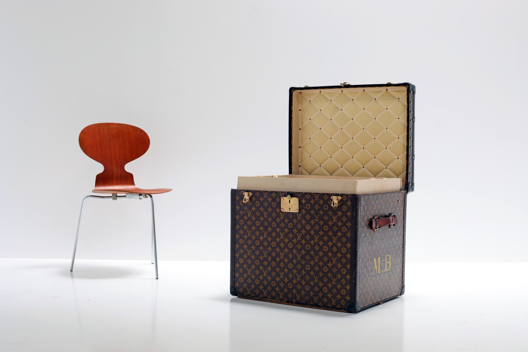 Louis Vuitton hat trunk with painted monogram, 1920'S - THE HOUSE