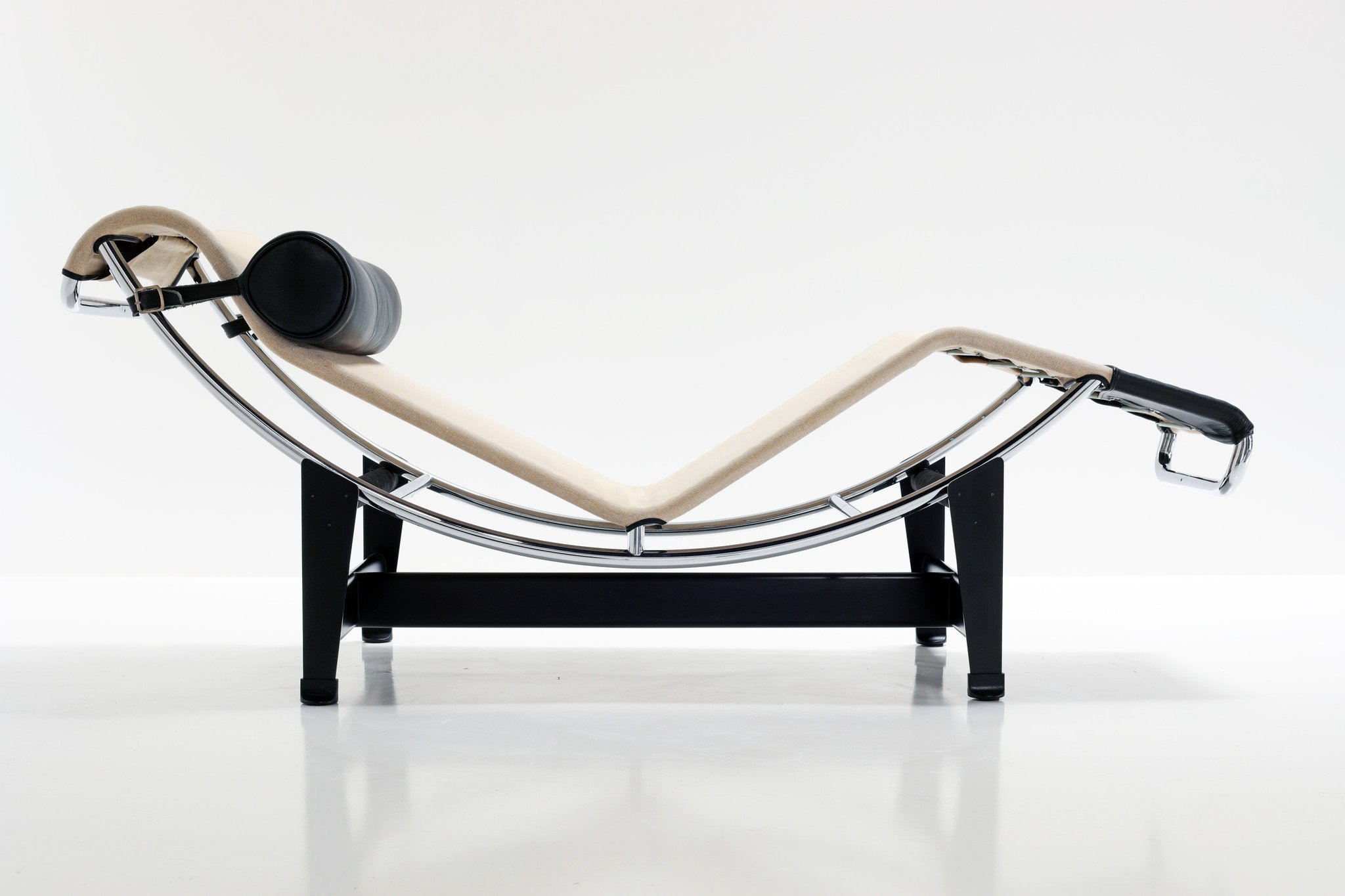 Canvas Chaise Longue designed by Le Corbusier lc4 for Cassina