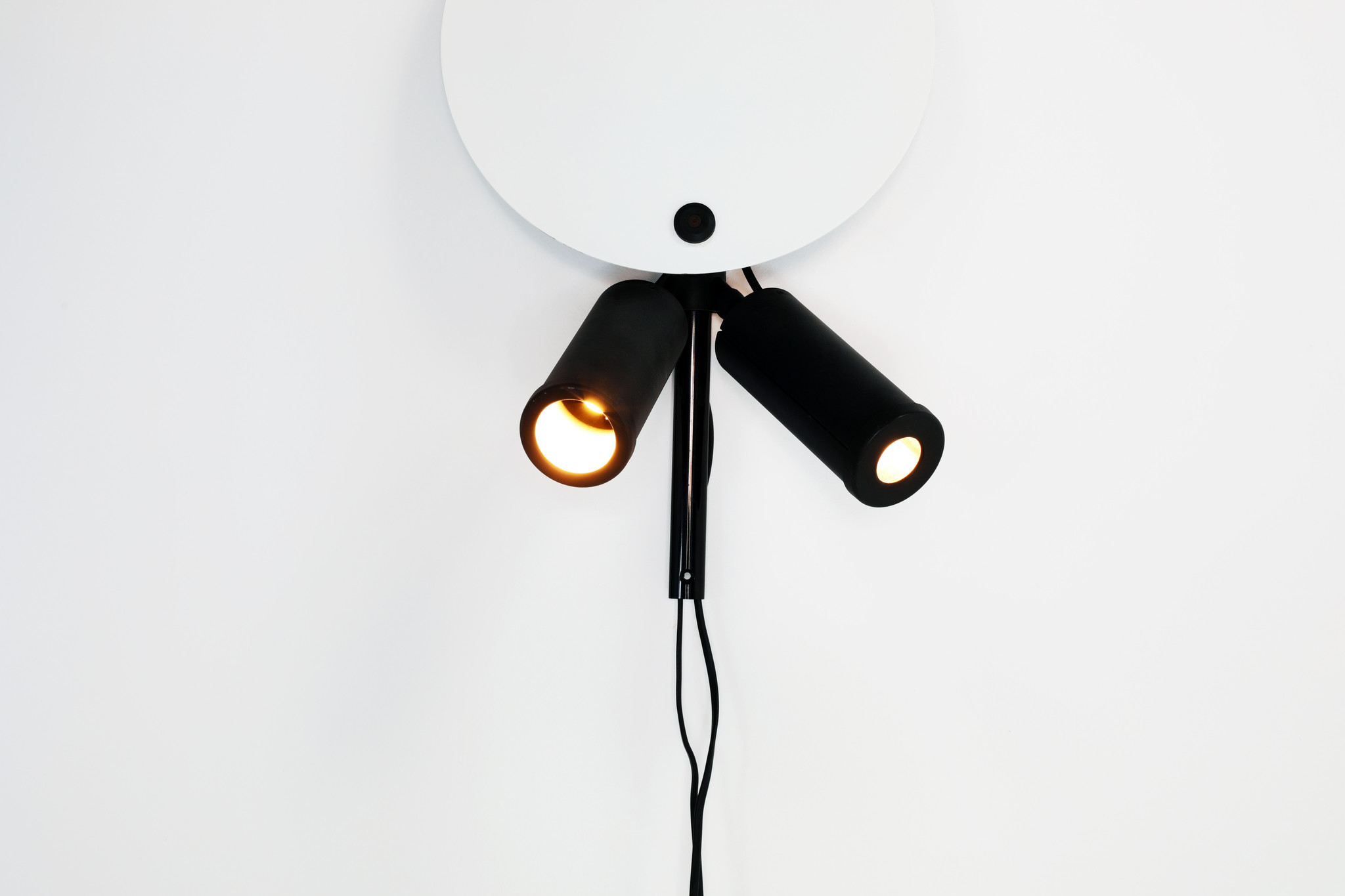 Vico Magistretti Idomeneo wall lamp Oluce Italy, 1985