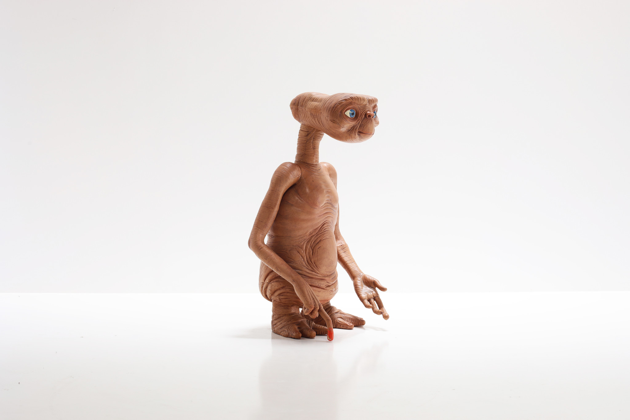 Original life size ET produced by Universal studio for Neca