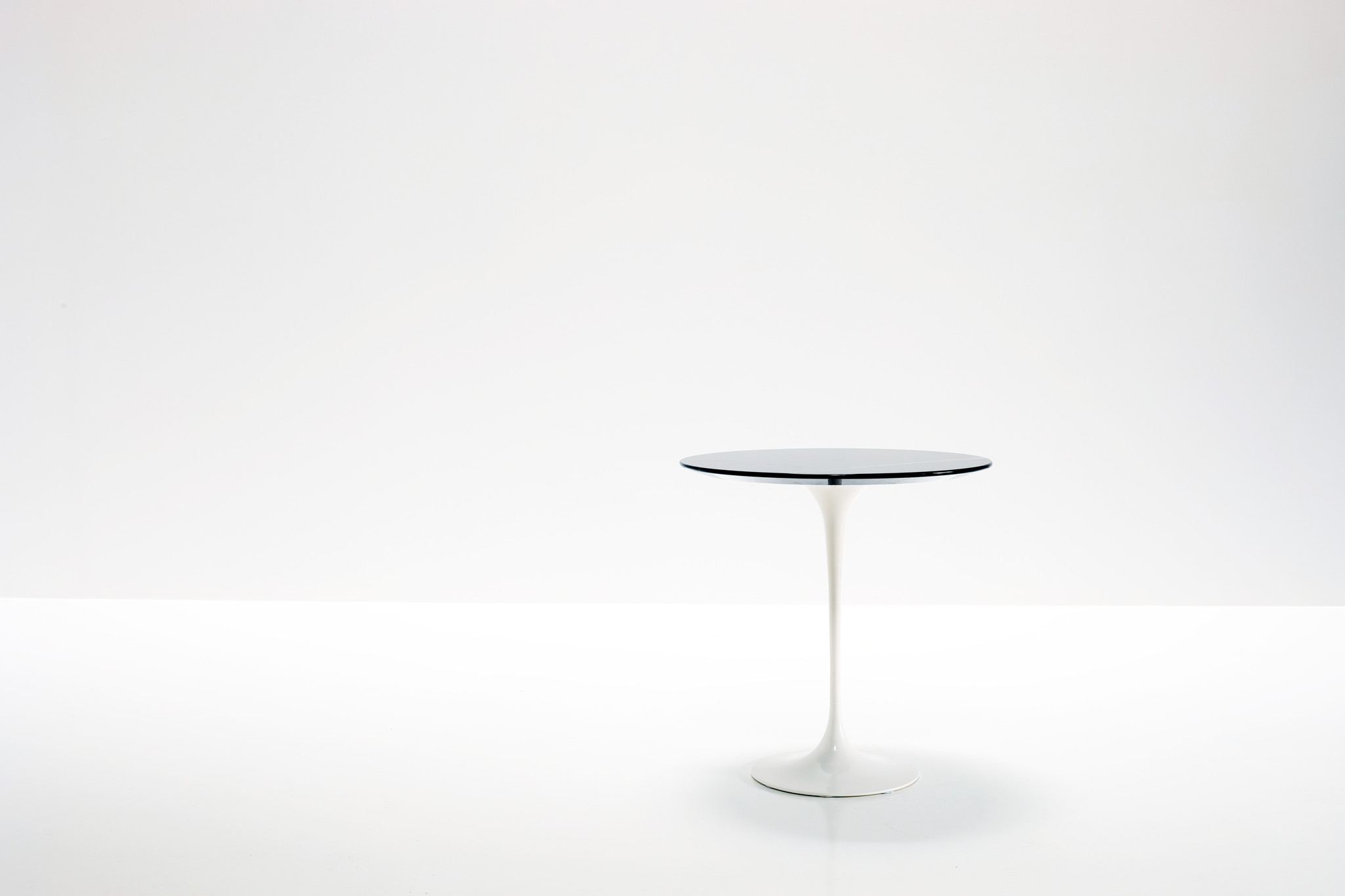 Knoll side table designed by Eero Saarinen, 1950's