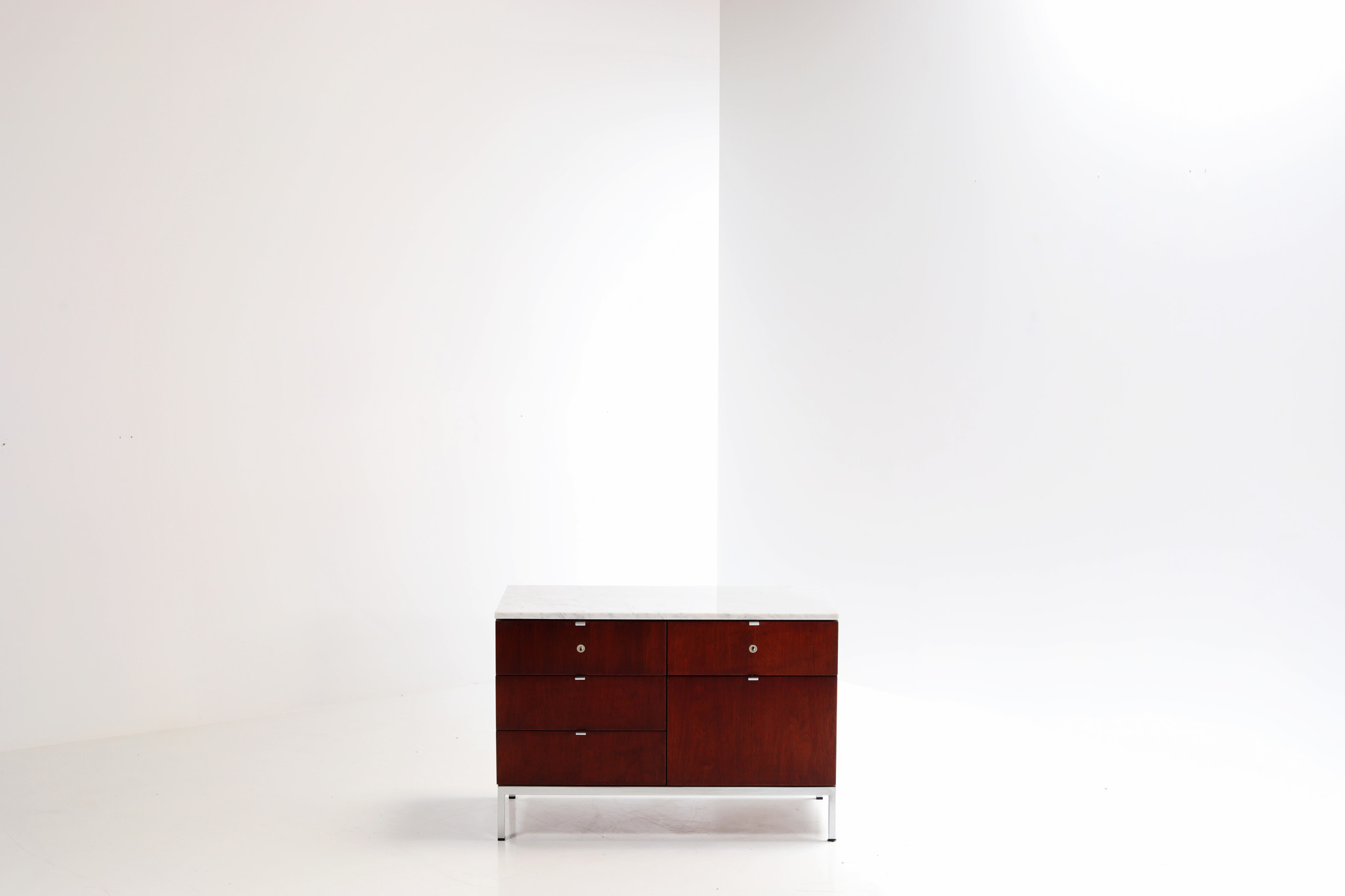 Eerste productie Florence Knoll credenza, 1960's