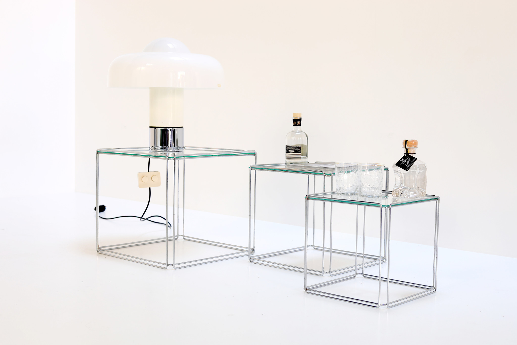 ENSEMBLE DE 3 TABLES D'APPOINT CONÇUES PAR MAX SAUZE POUR ATROW, 1980