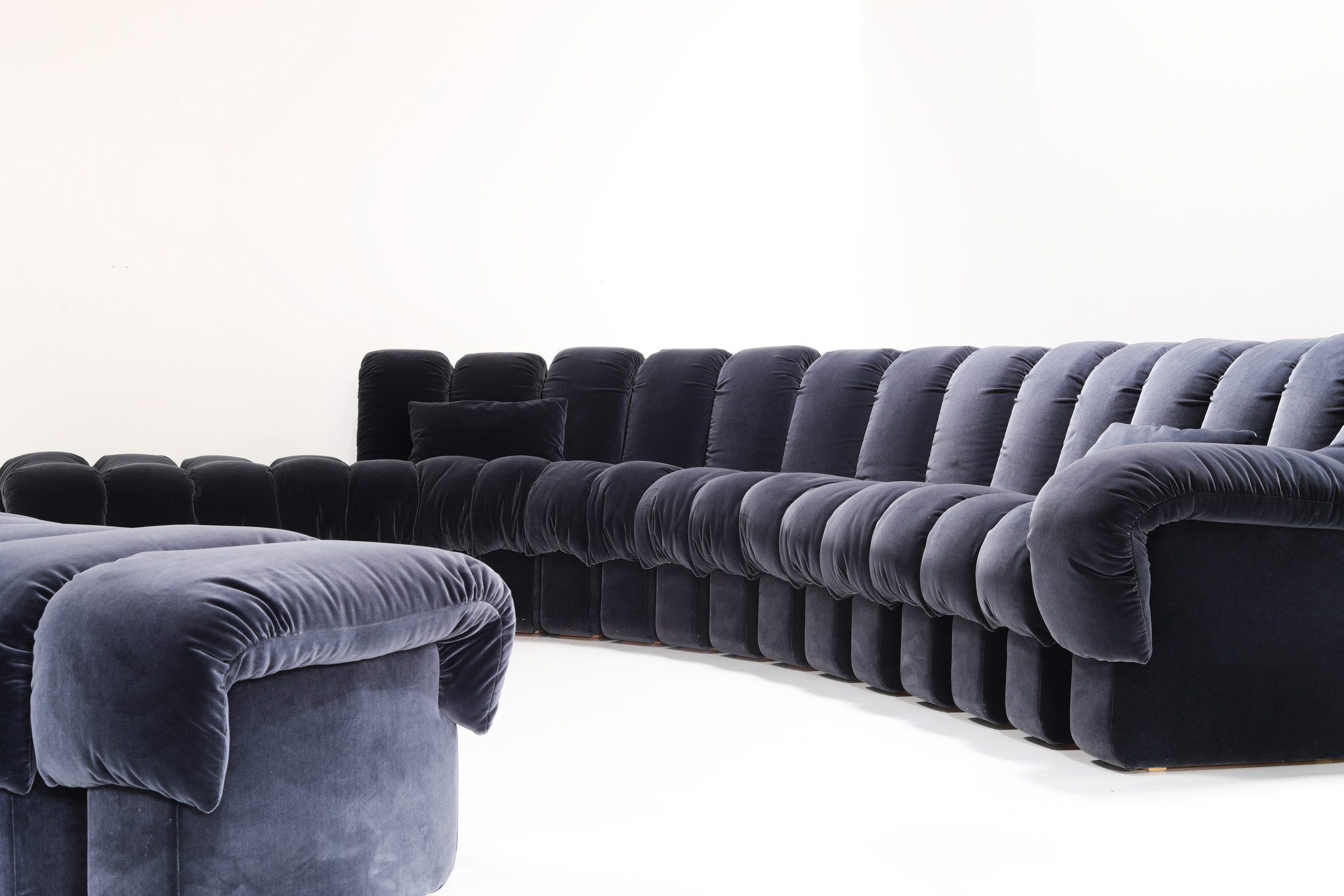 THE ICONIC "SNAKE SOFA" THE SEDE DS600