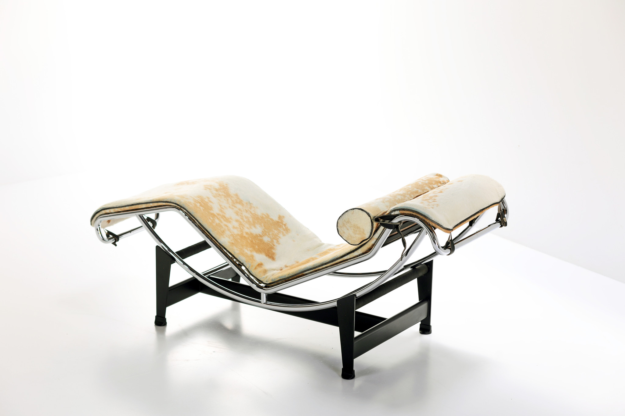 VINTAGE LE CORBUSIER CHAISE LONGUE LC4, 1970'S