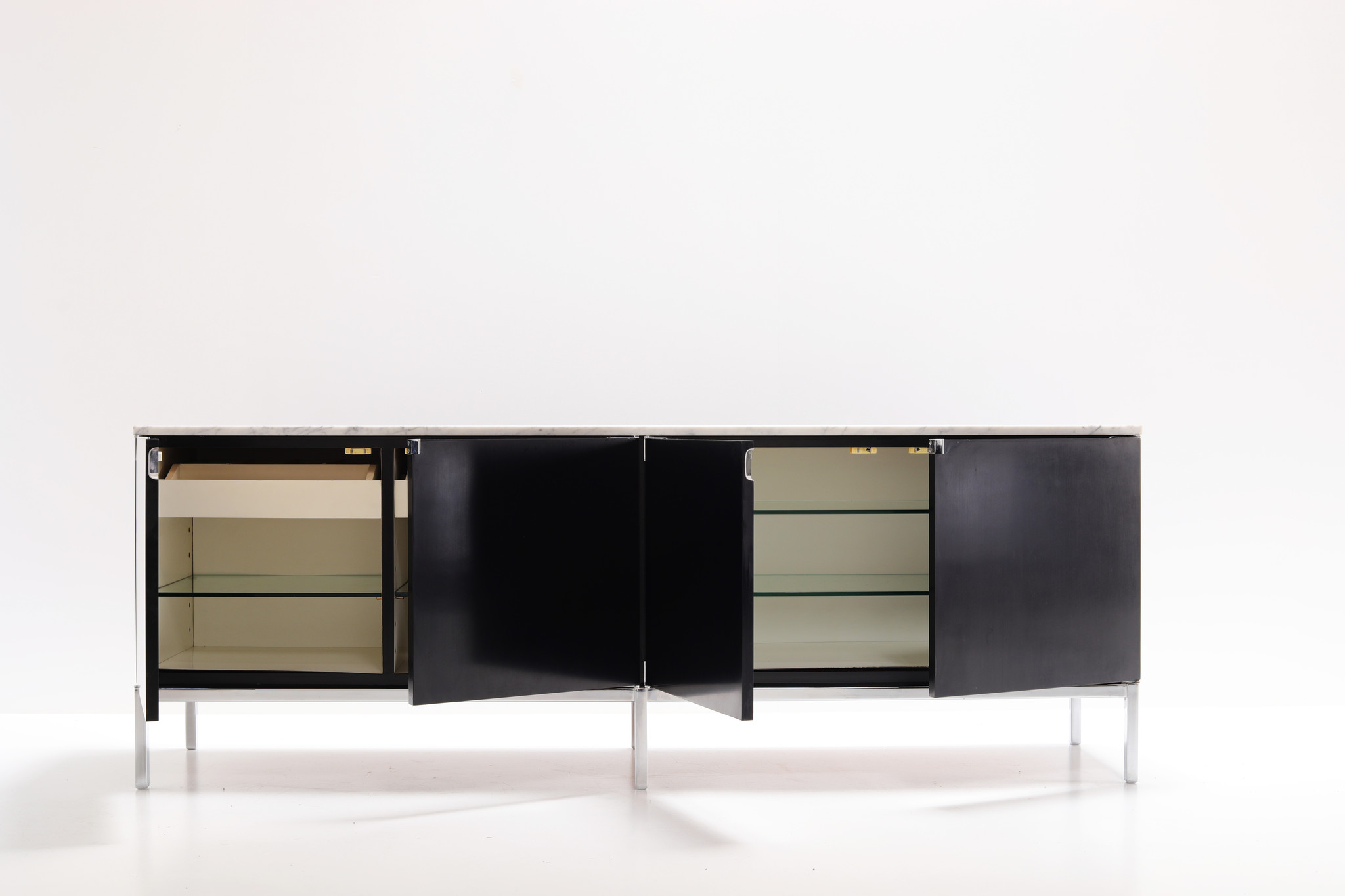 KNOLL CREDENZA ONTWORPEN DOOR FLORENCE KNOLL, 1961