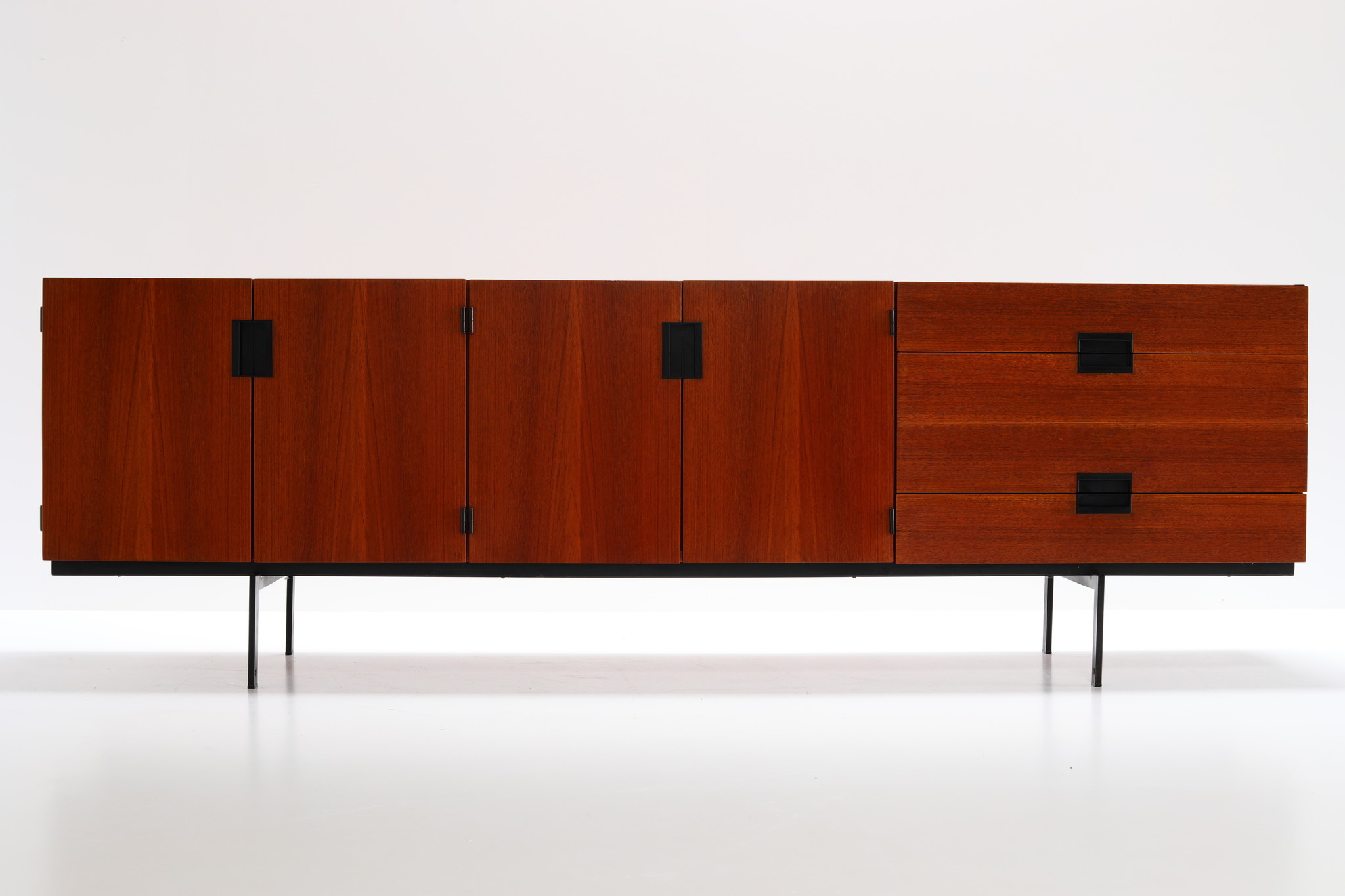 Cees Braakman sideboard voor Pastoe, 1958