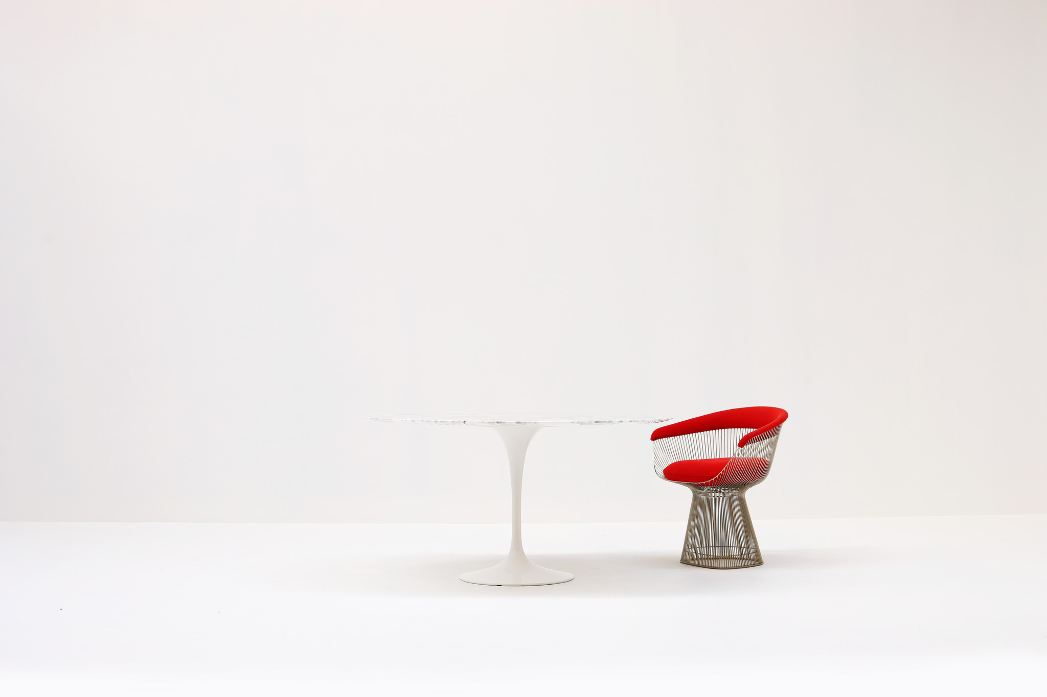 Marmeren Knoll Tulip tafel ontworpen door Eero Saarinen