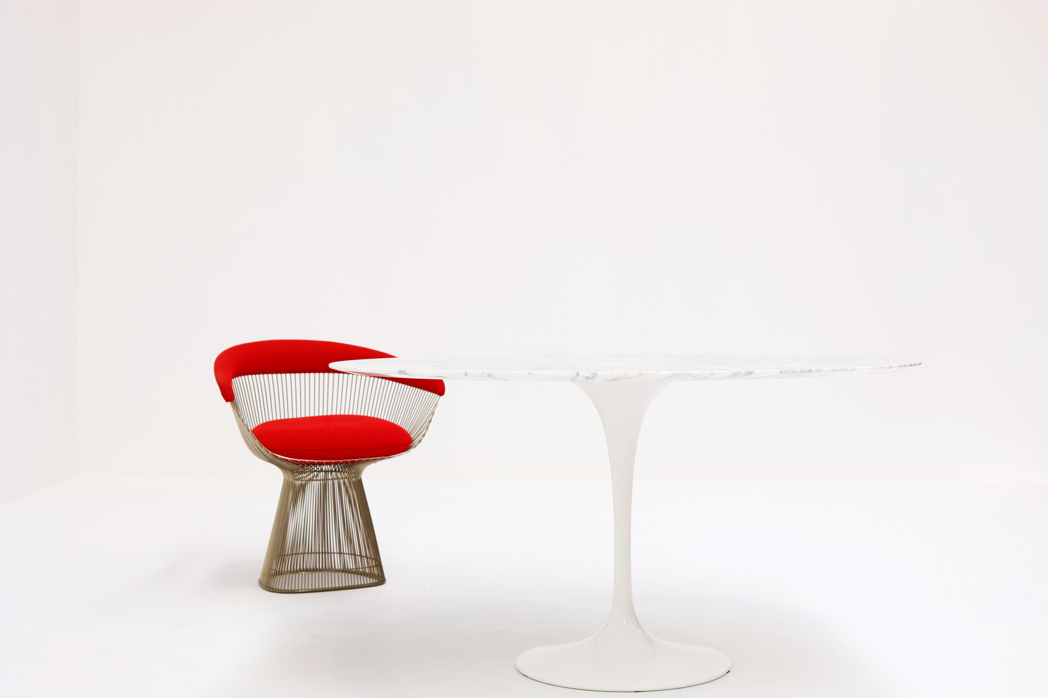 Table tulipe Knoll en marbre conçue par Eero Saarinen