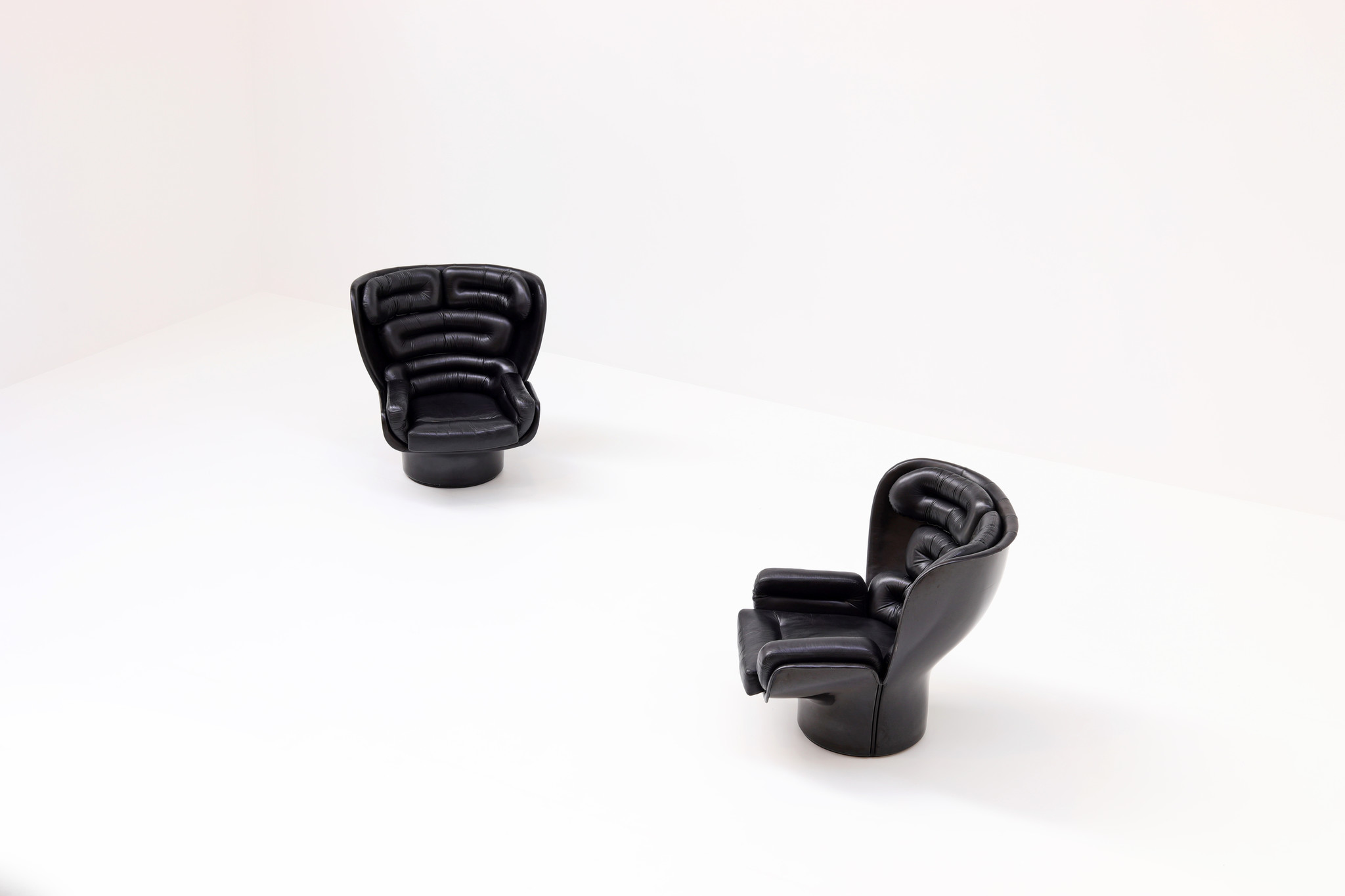 Elda Chairs designed by Joe Colombo for comfort.