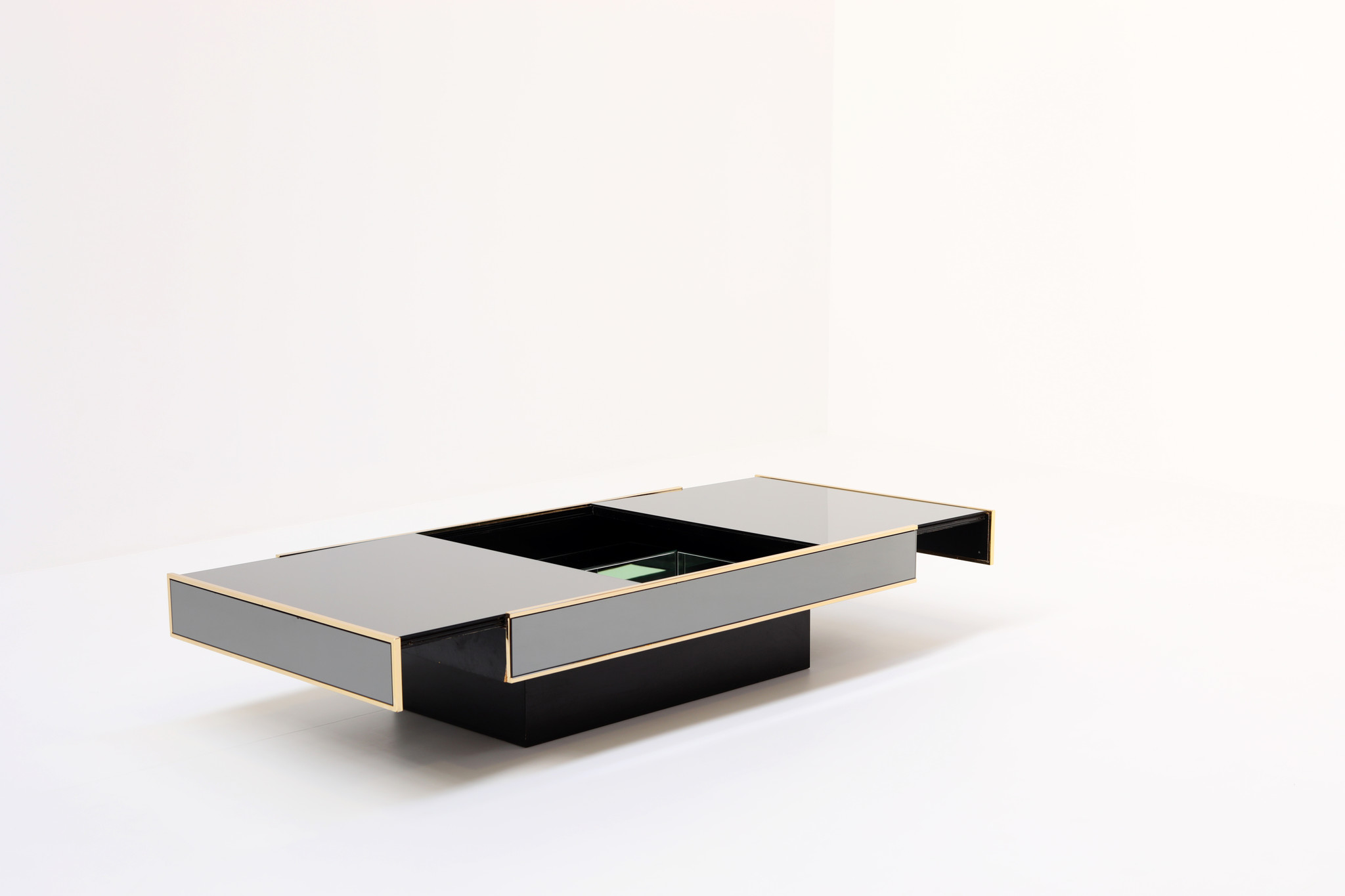 Bar coffee table designed for Cidue.