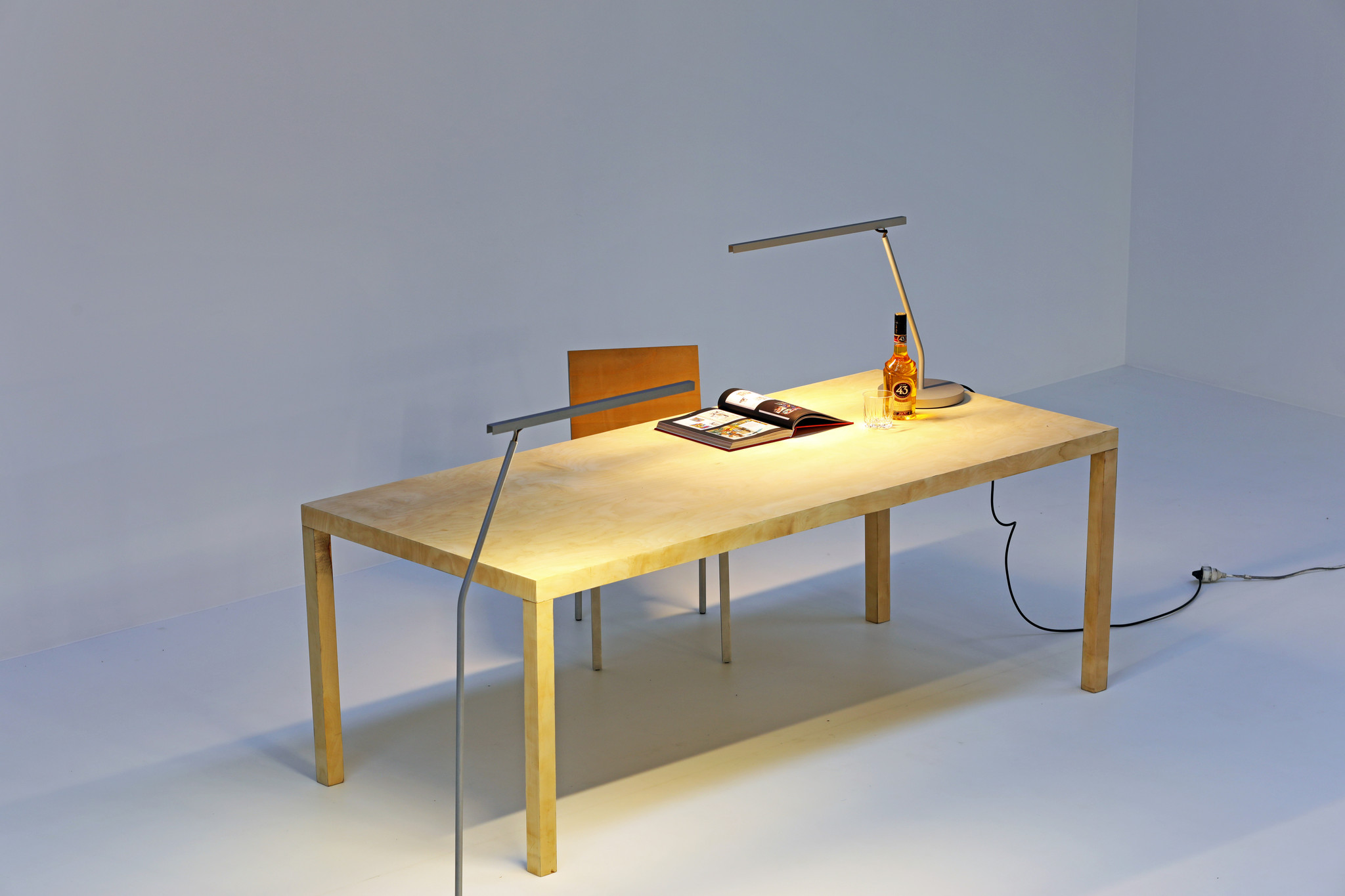 Table prototype "T88W" fabriquée par Maarten Van Severen