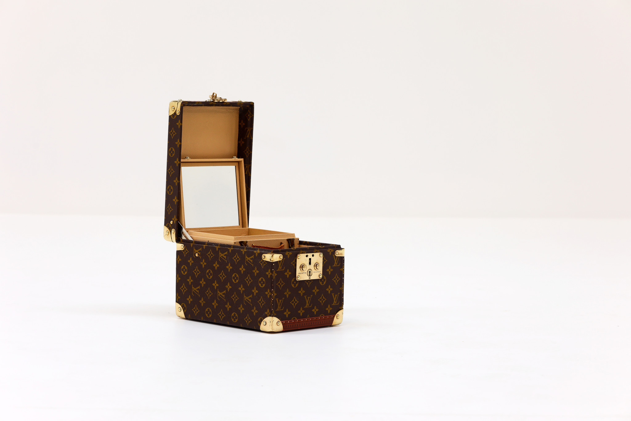 Vanity case Louis Vuitton monogram - THE HOUSE OF WAUW