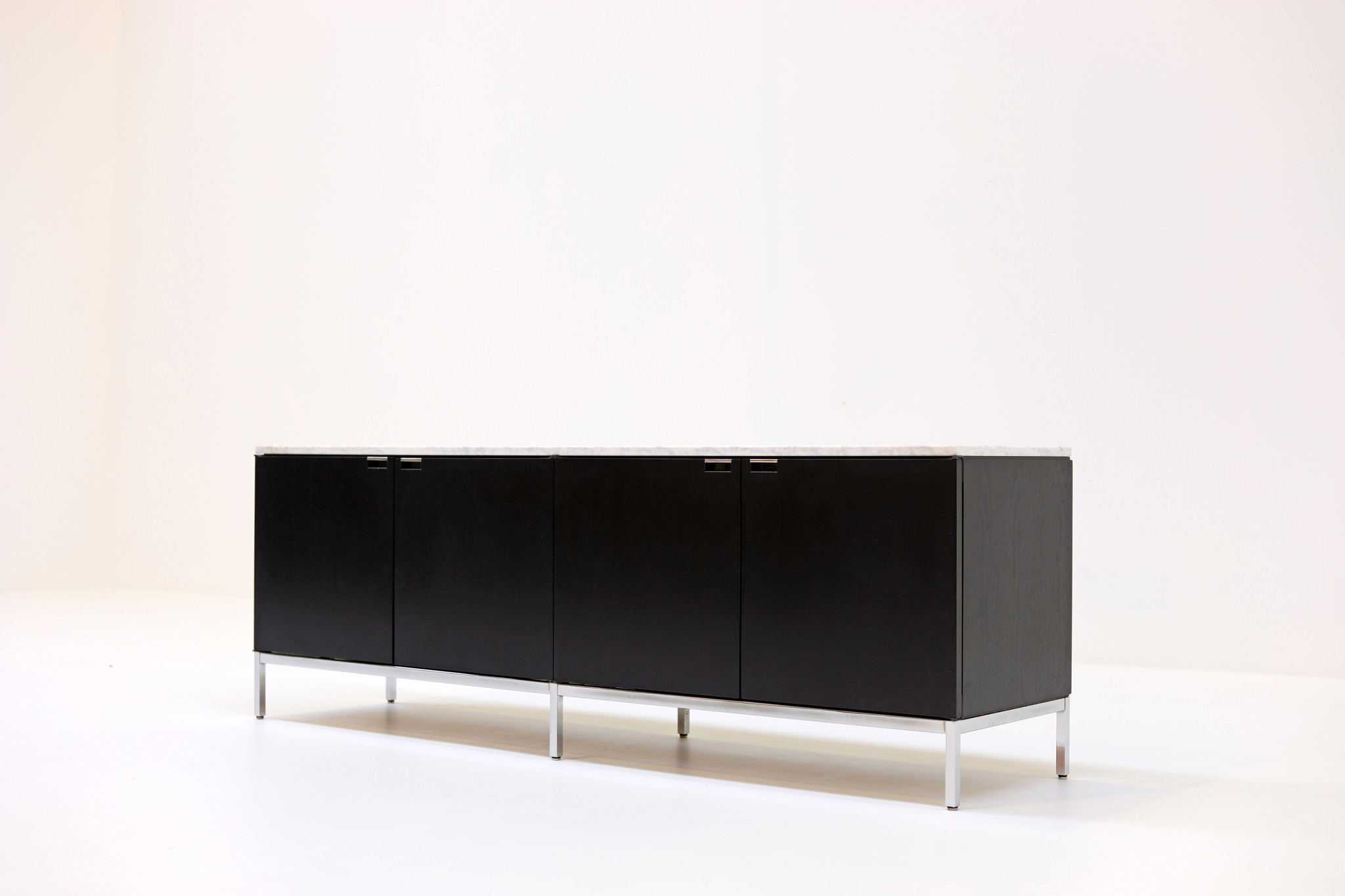 KNOLL CREDENZA ONTWORPEN DOOR FLORENCE KNOLL, 1961