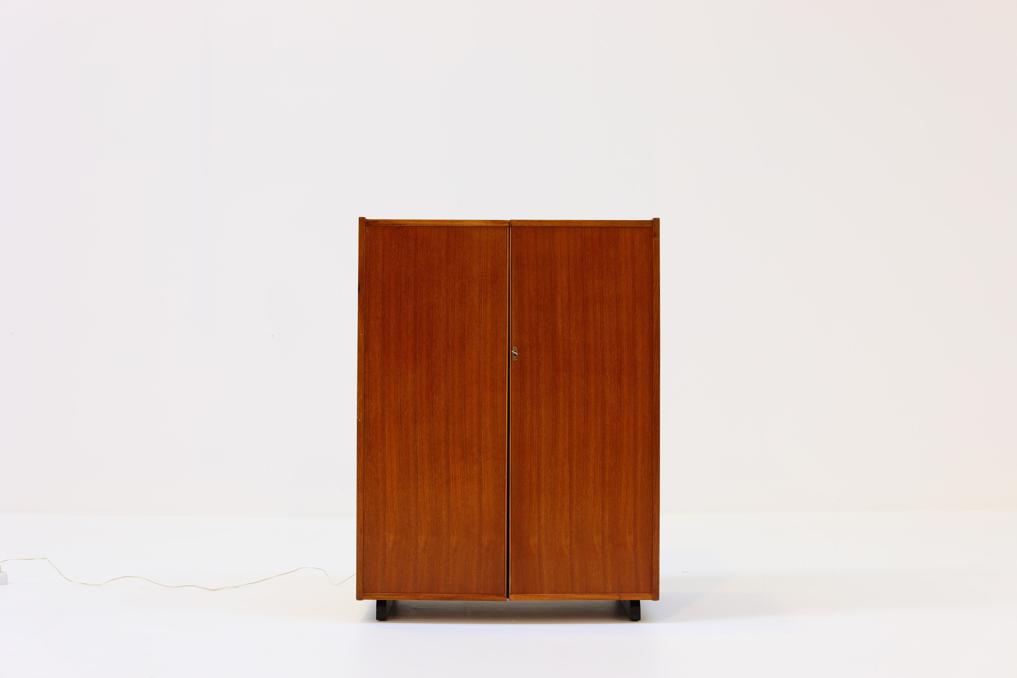 BUREAU COMPACT VINTAGE NEWCRAFT LTD, 1960