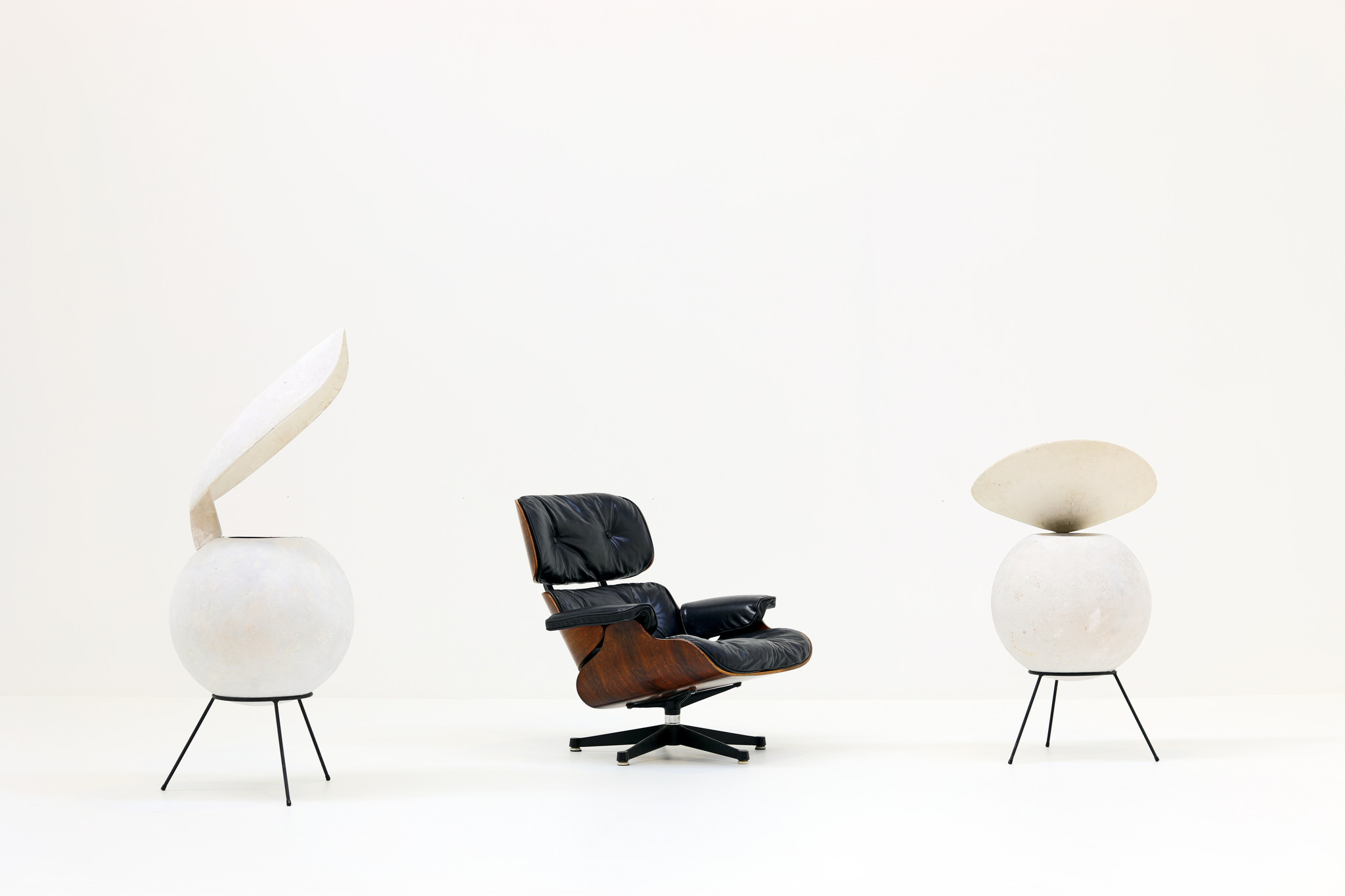 Vintage Eames Lounge Chair Rose-wood, 1960's