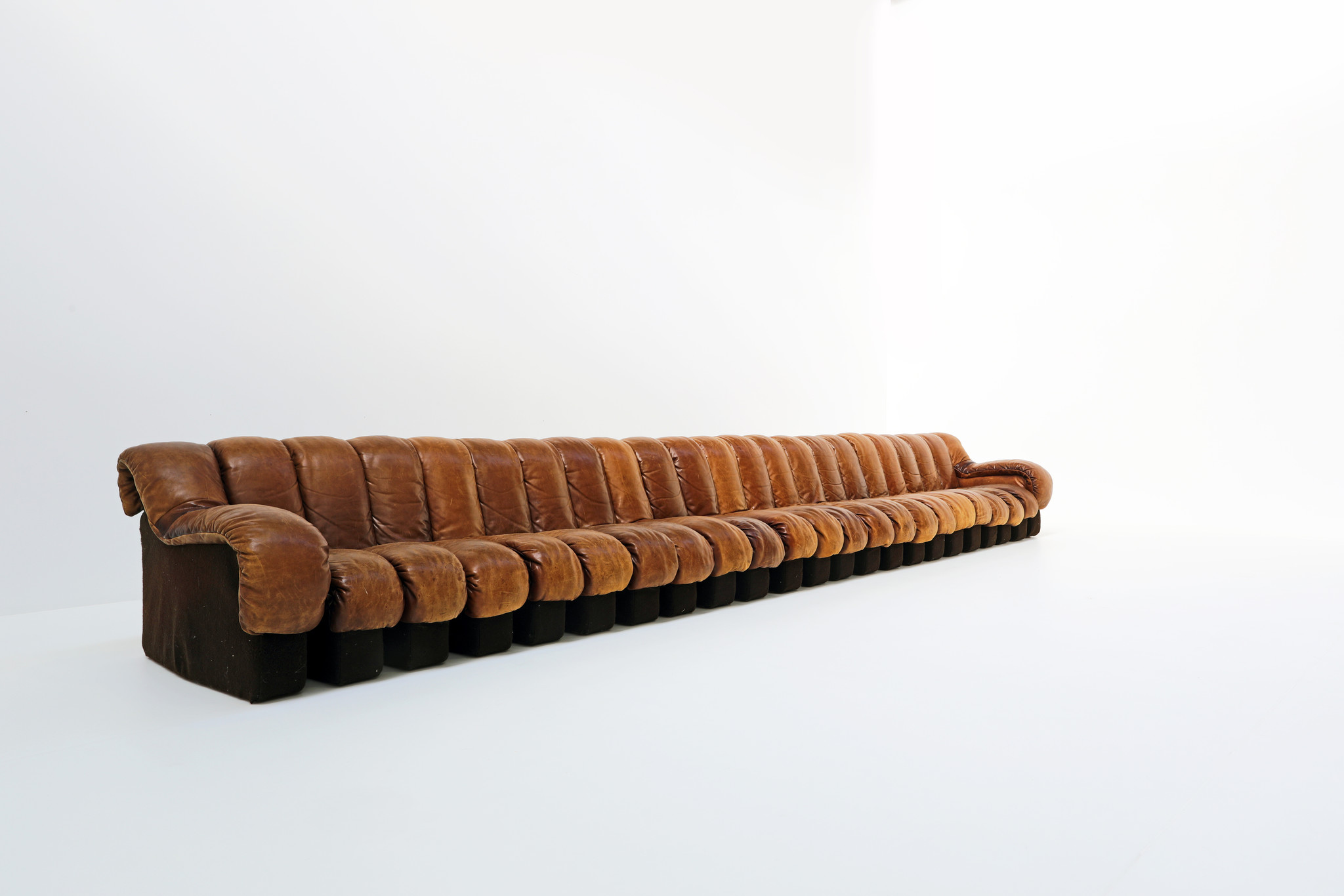 The iconic "Snake sofa" De Sede DS600