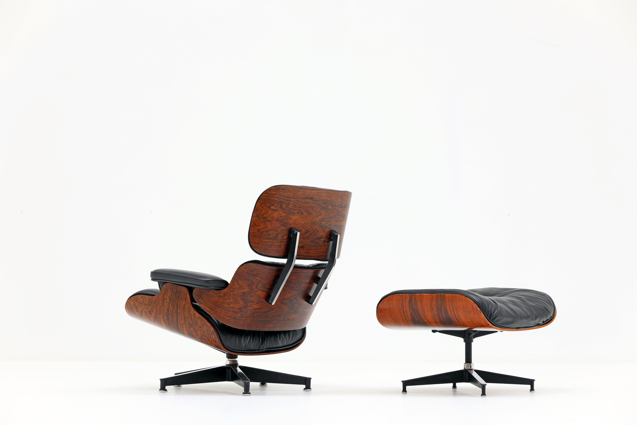 Vintage Eames Lounge Chair Rose-wood, 1960's